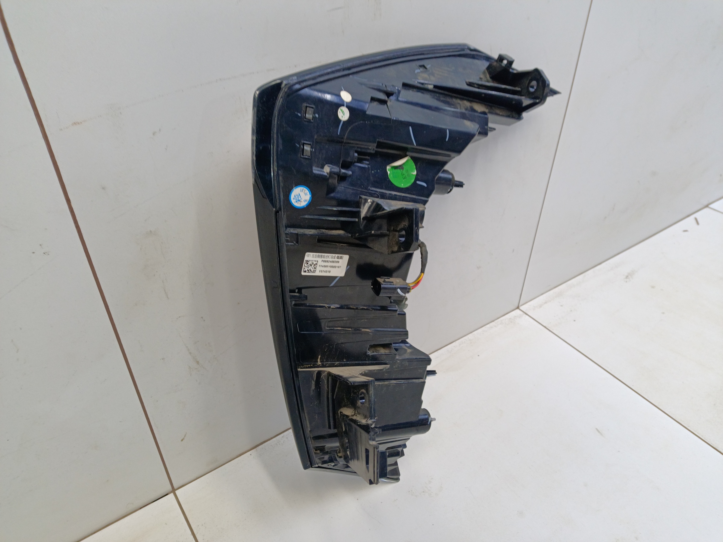 Фонарь задний левый наружный Geely Atlas 2 LED