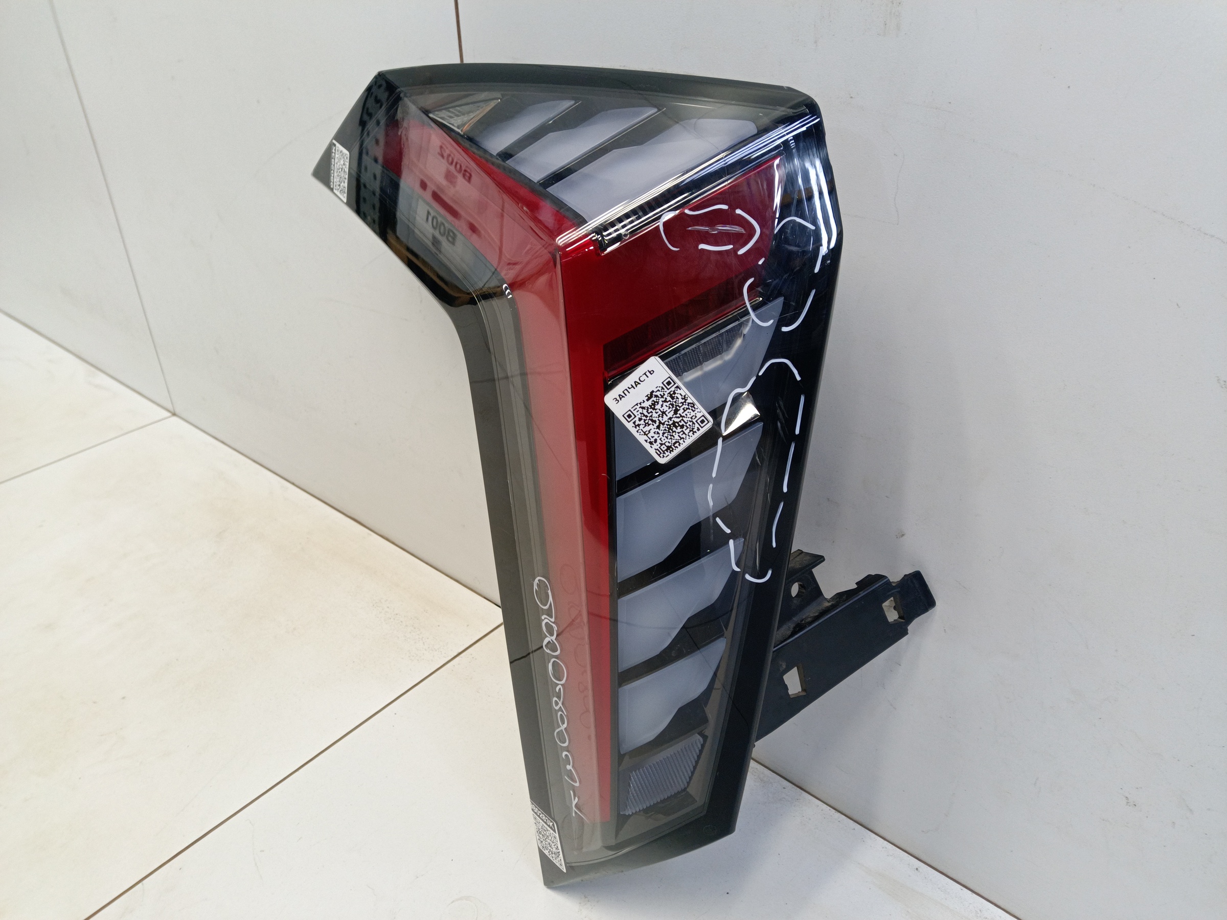 Фонарь задний левый наружный Geely Atlas 2 LED