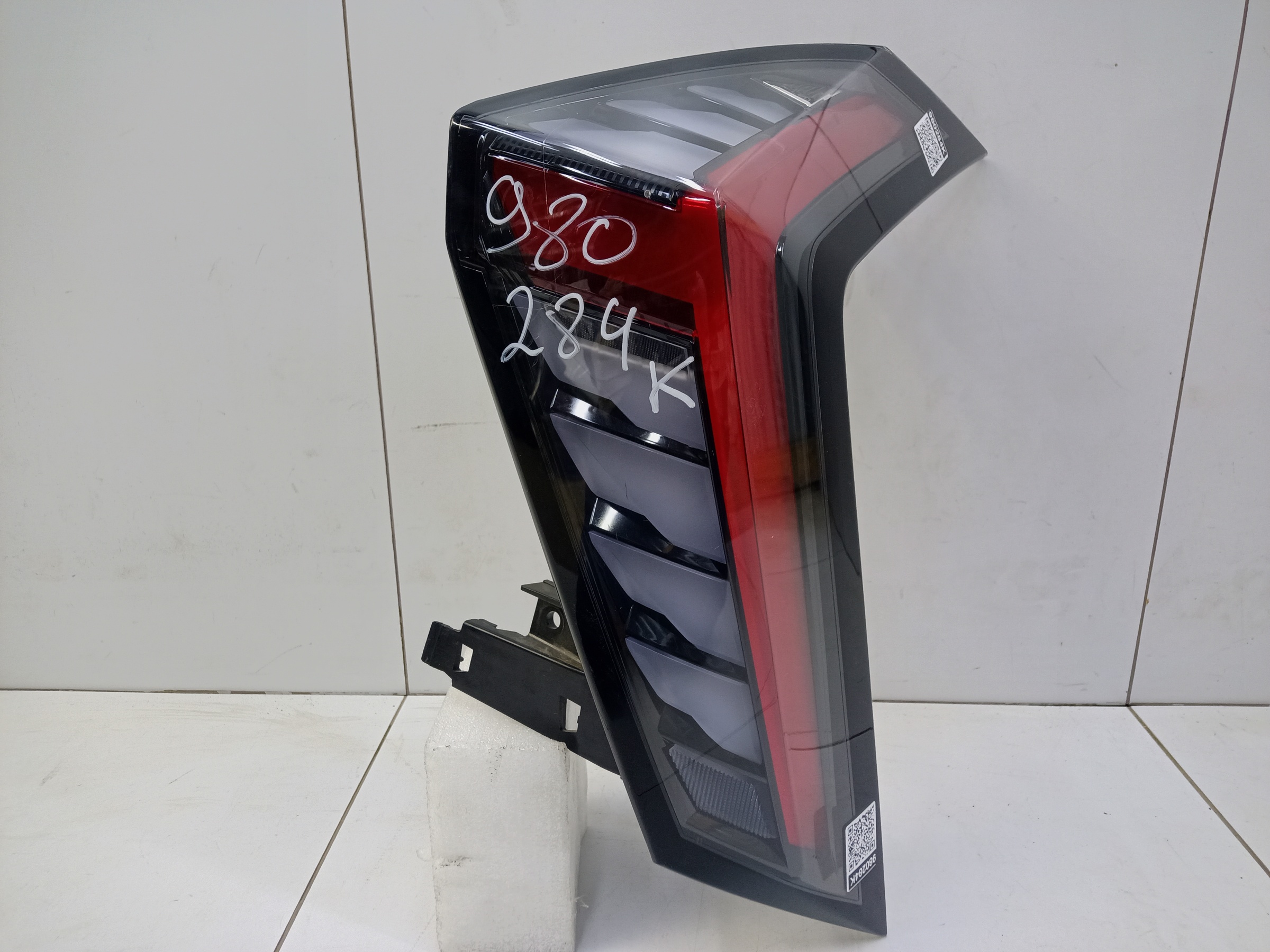 Фонарь задний правый Geely Atlas 2 LED