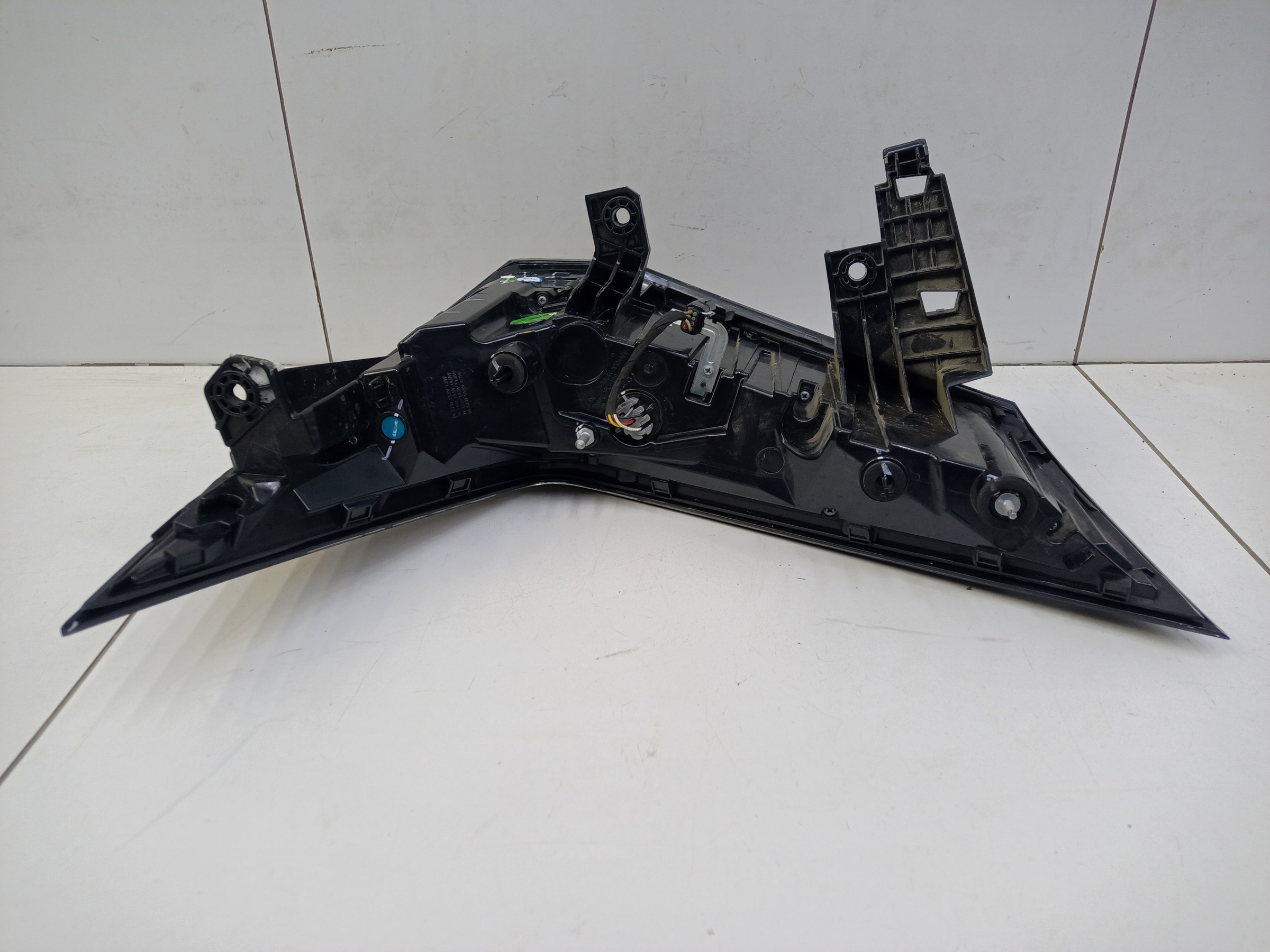 Фонарь задний правый Geely Atlas 2 LED