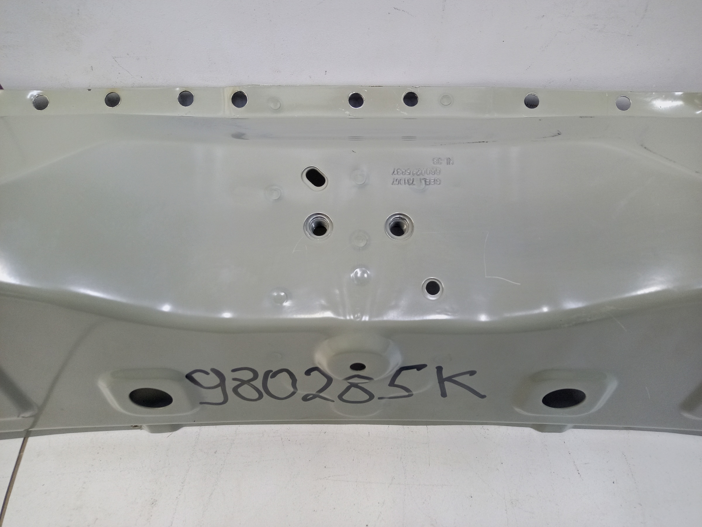 Панель задняя Geely Atlas Pro