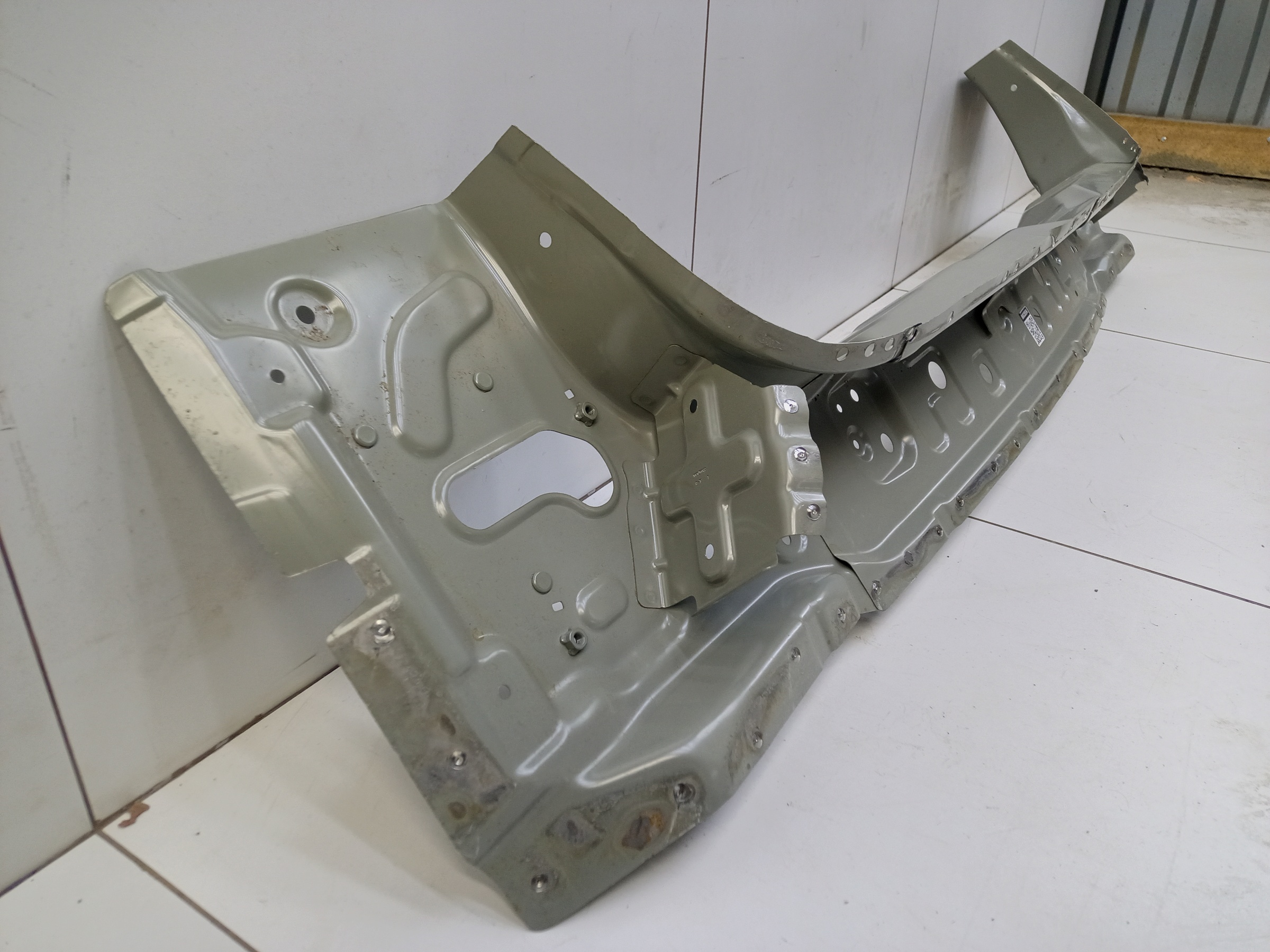 Панель задняя Geely Atlas Pro