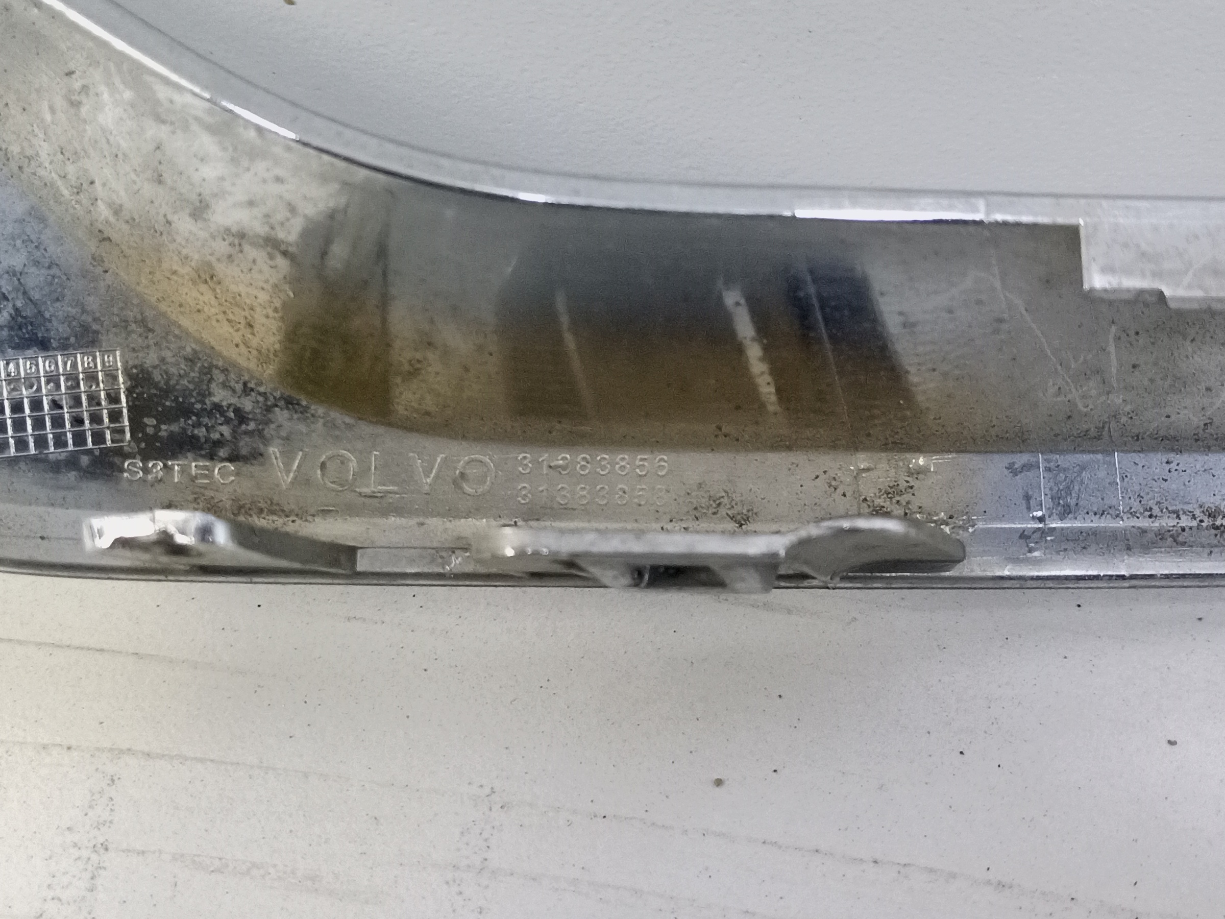 Накладка хром заднего бампера левая Volvo XC90 2