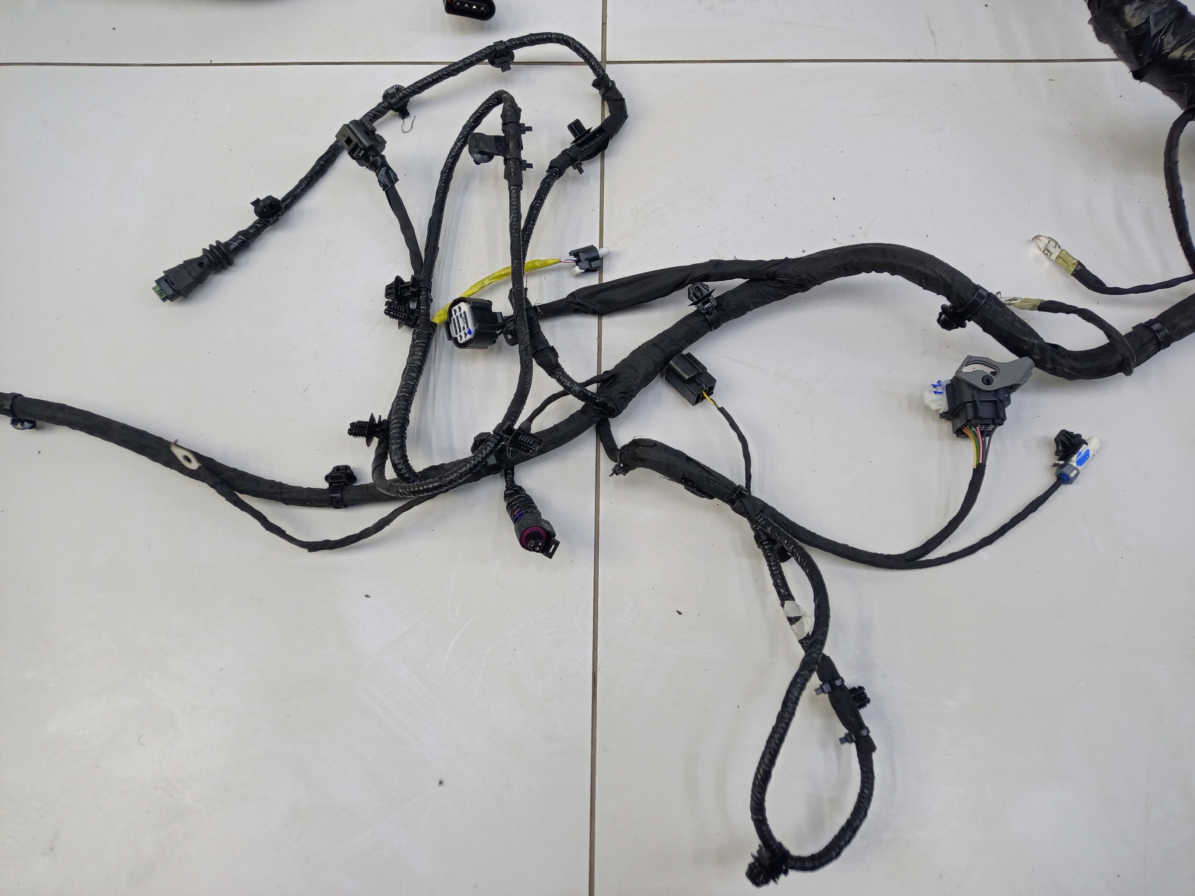 Проводка моторного отсека Tank 500