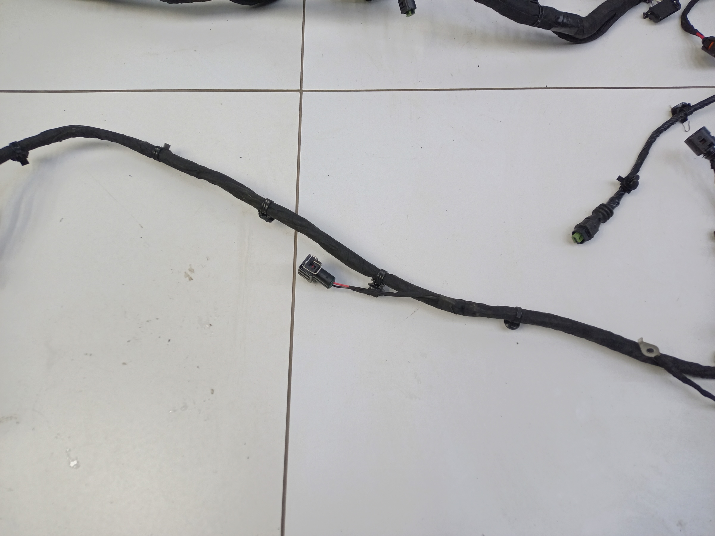 Проводка моторного отсека Tank 500