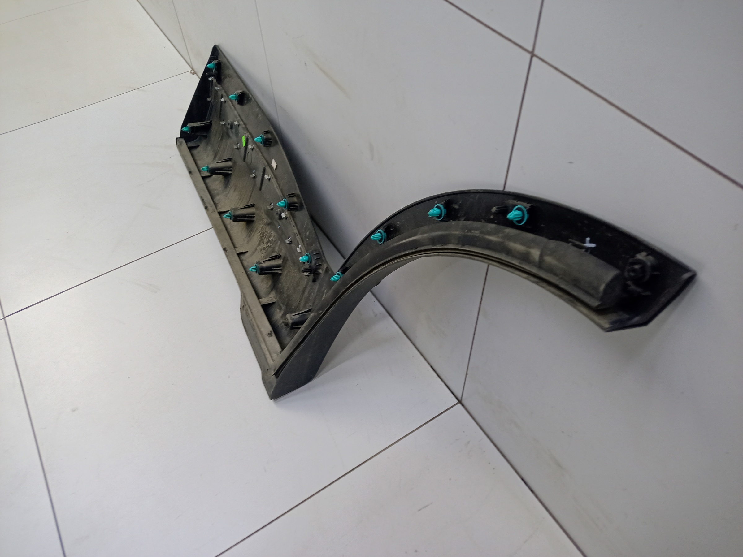 Накладка двери задней правой Chery Tiggo 7