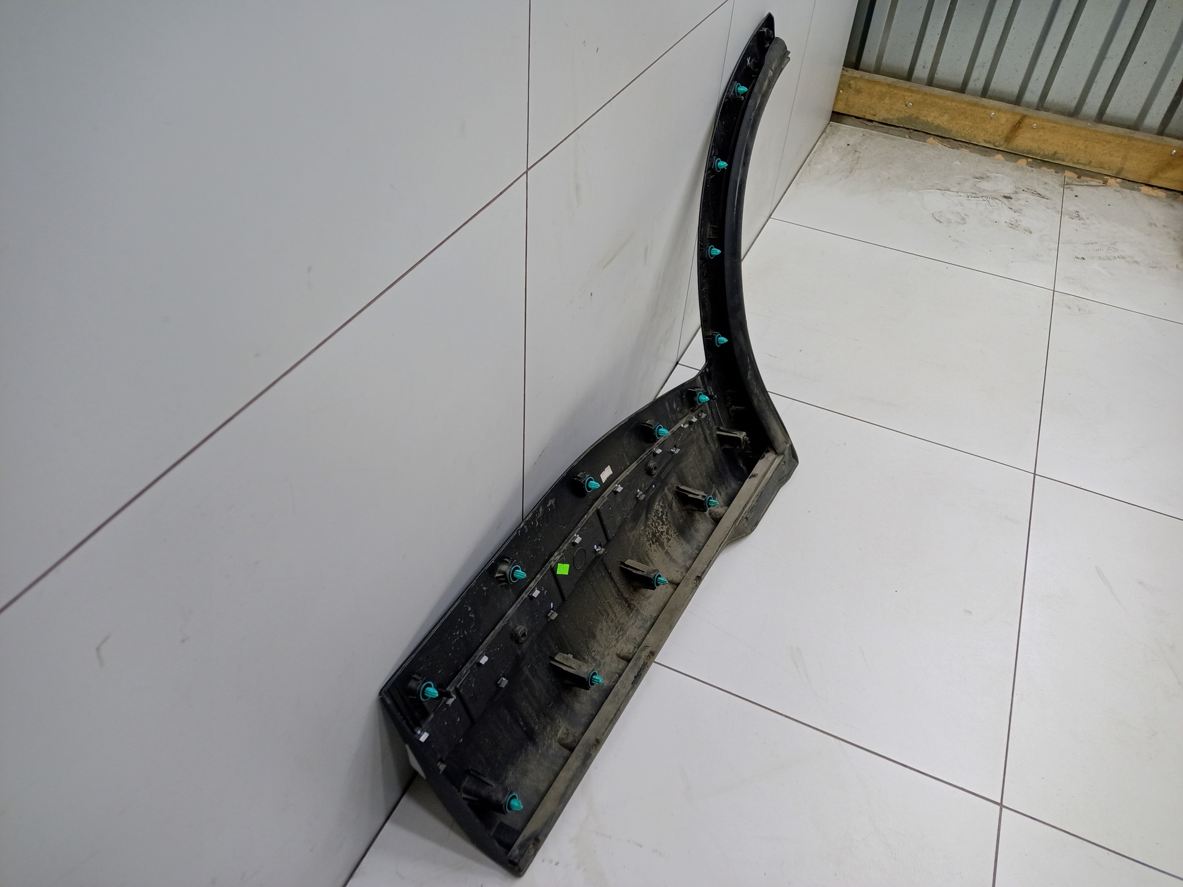 Накладка двери задней правой Chery Tiggo 7