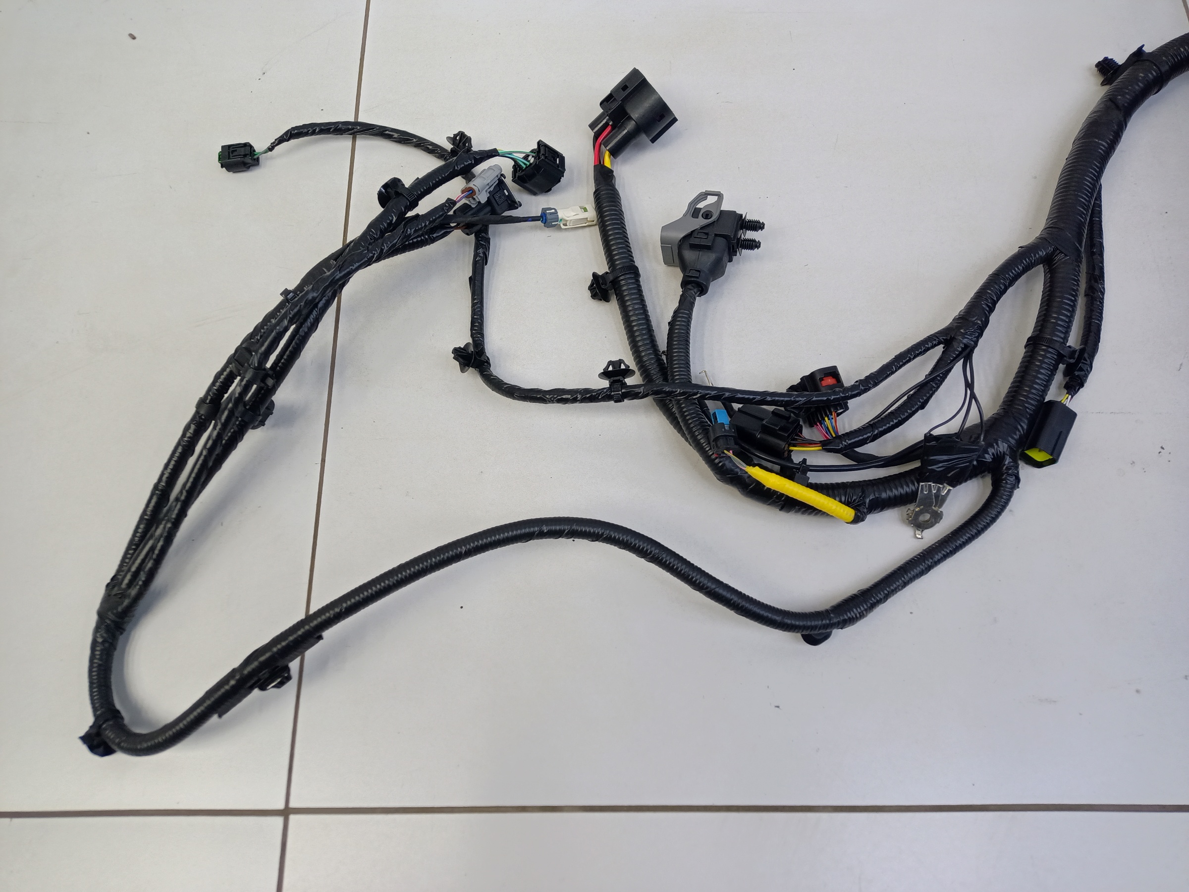 Проводка моторного отсека Changan UNI-T