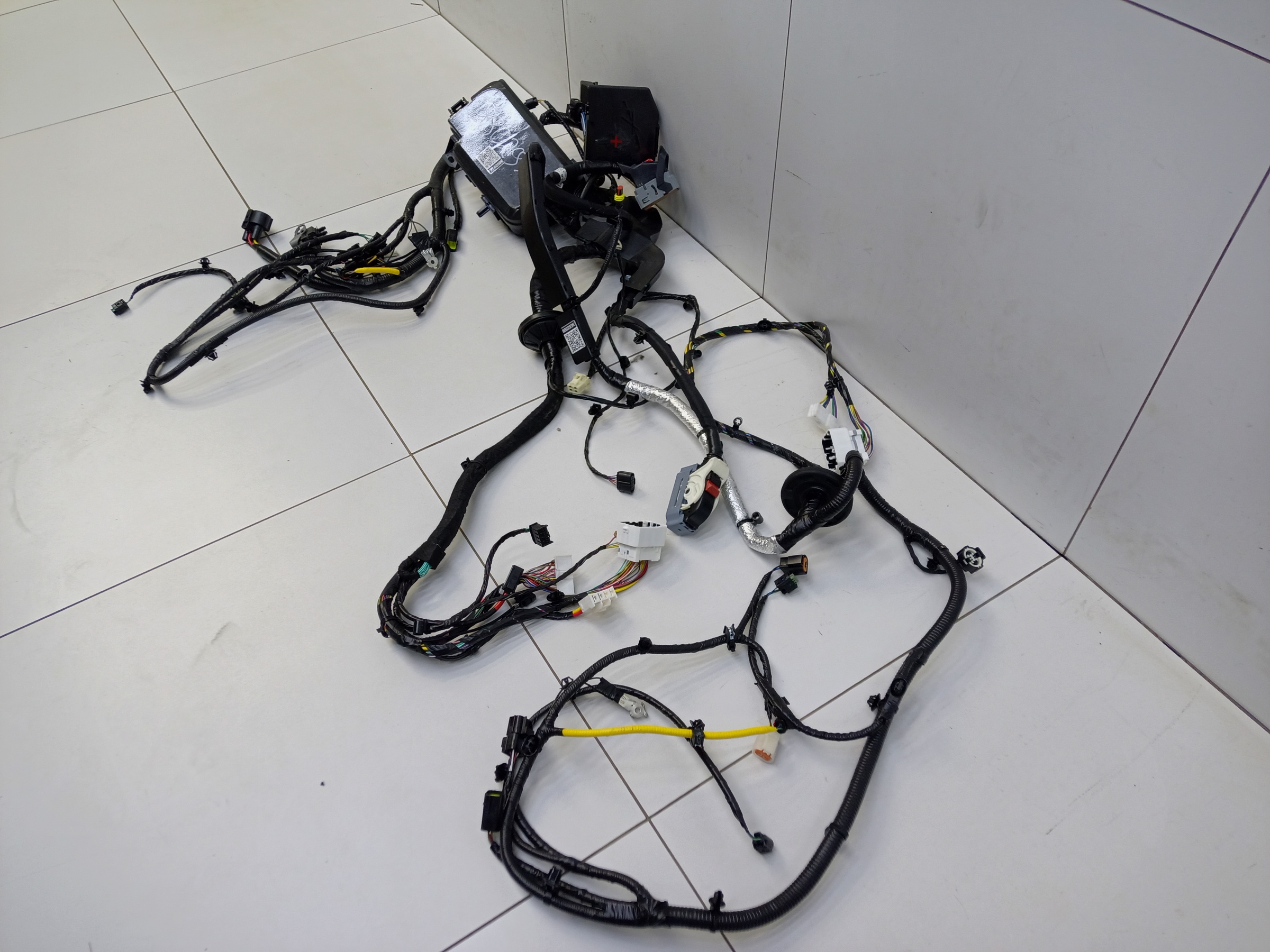 Проводка моторного отсека Changan UNI-T