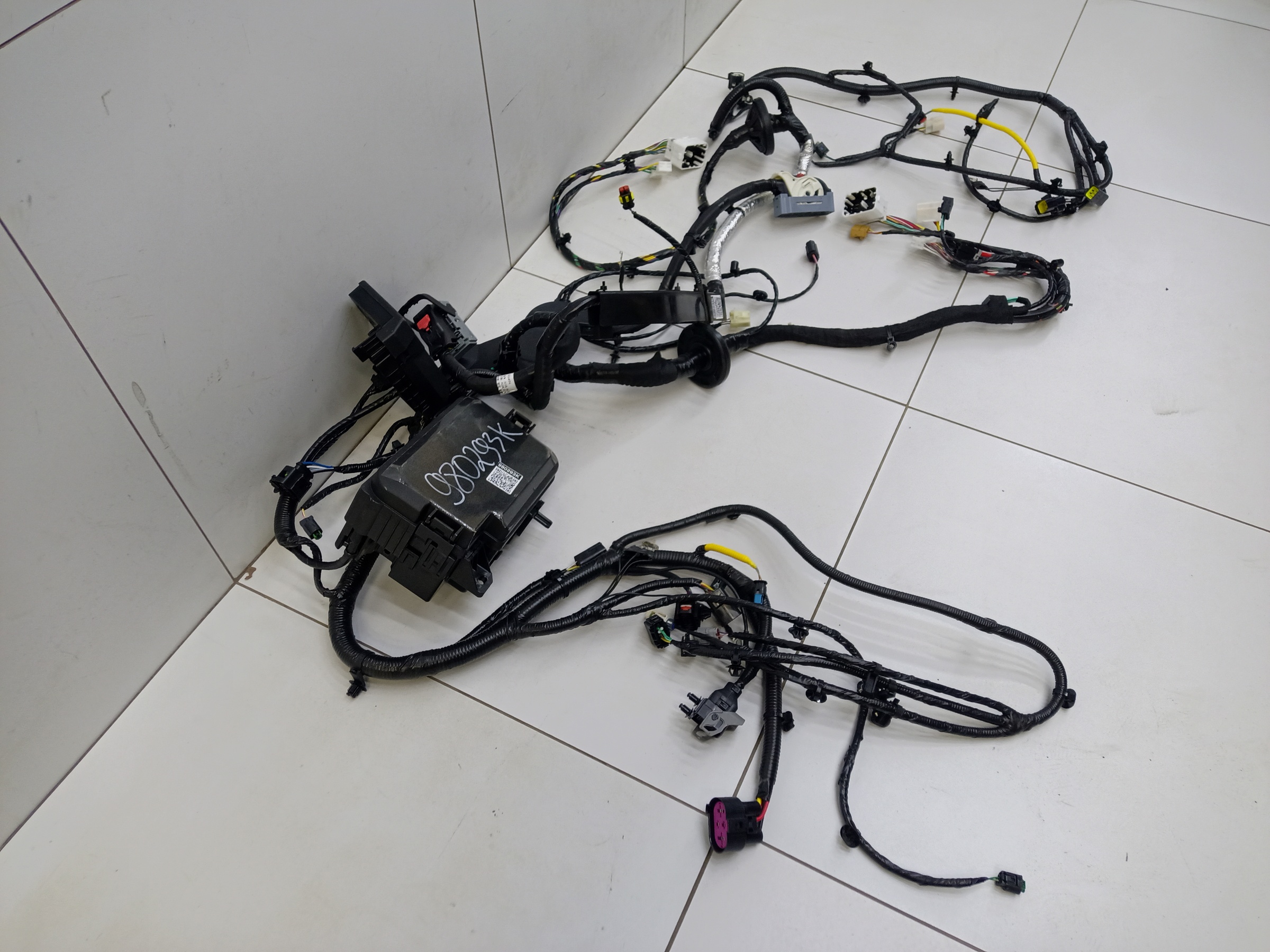 Проводка моторного отсека Changan UNI-T