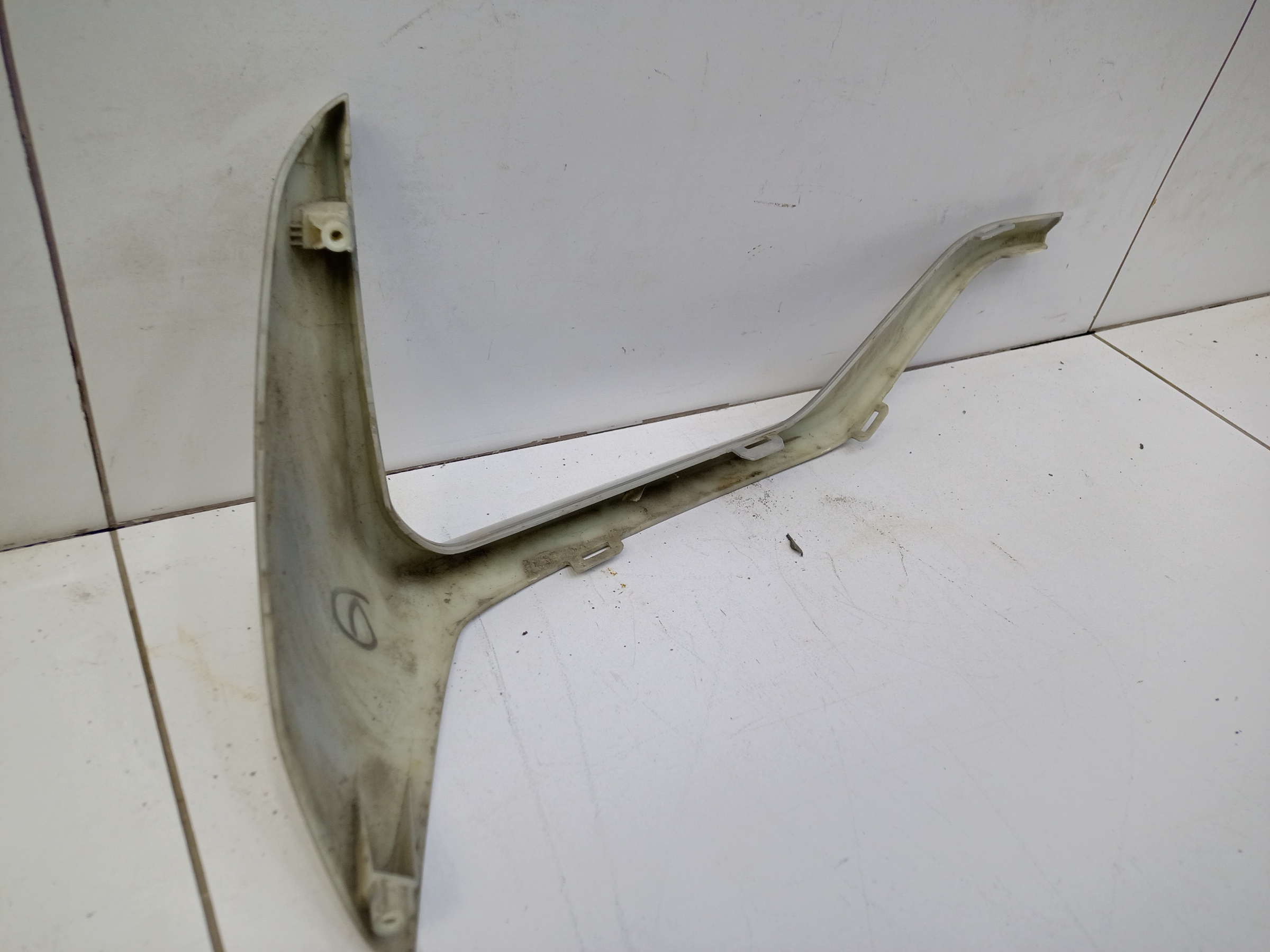 Накладка заднего бампера правая матовая Geely Monjaro серая