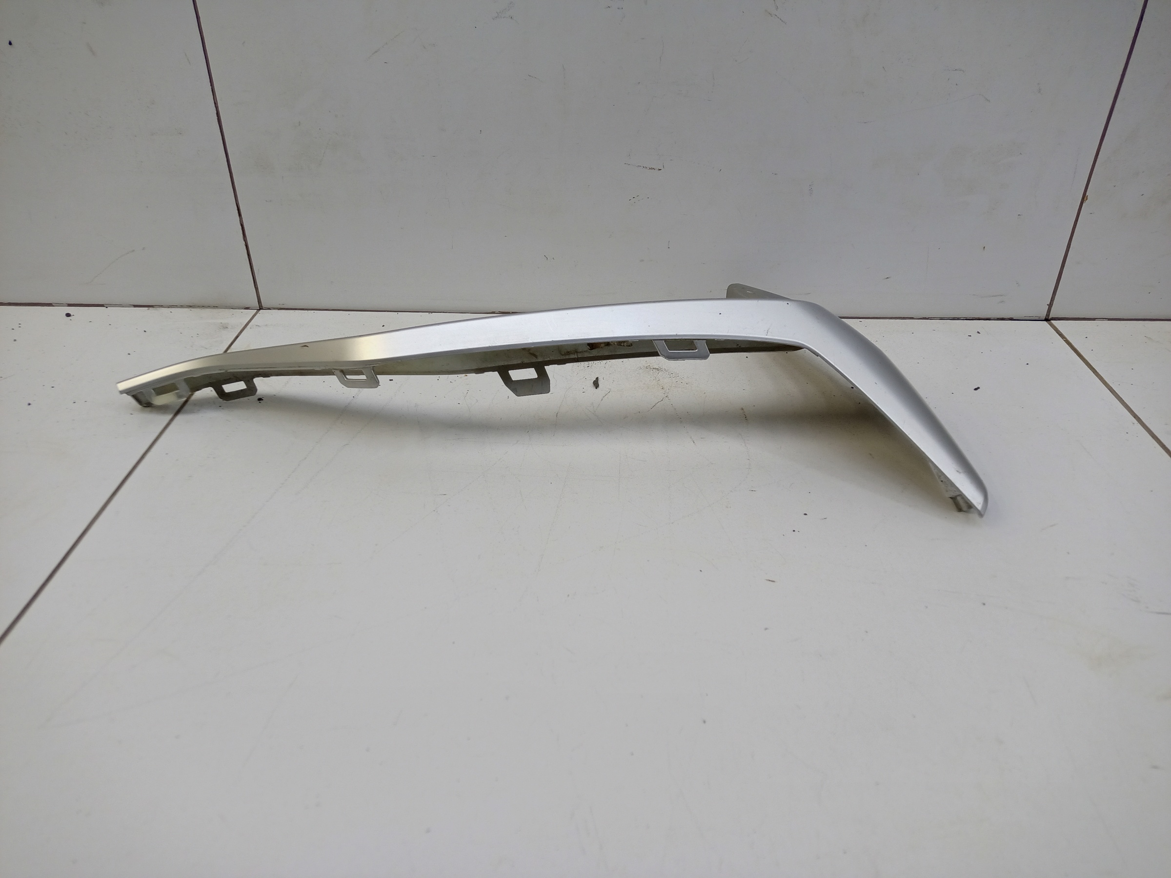 Накладка заднего бампера правая матовая Geely Monjaro серая