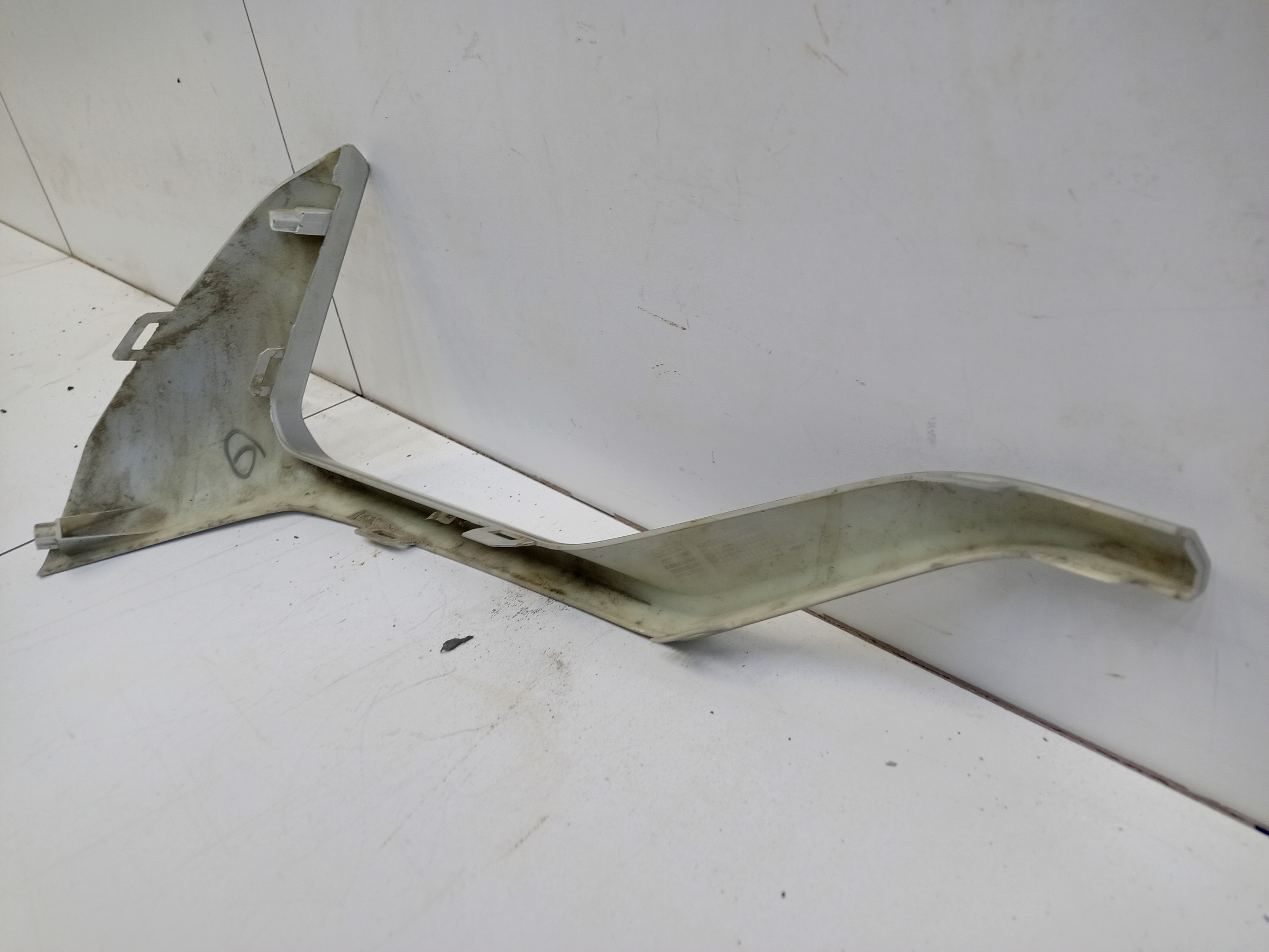 Накладка заднего бампера правая матовая Geely Monjaro серая