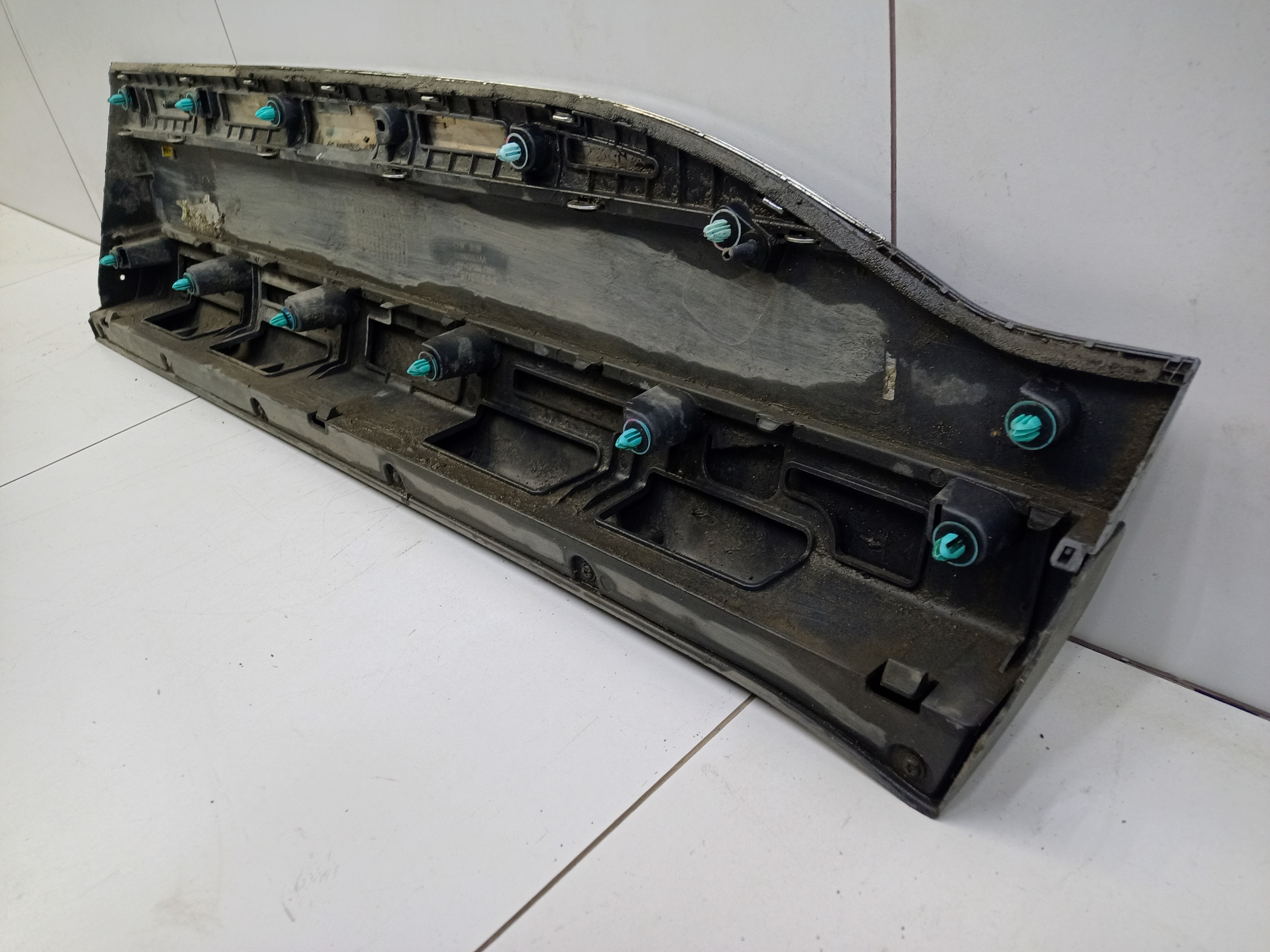 Накладка двери передней левой Chery Tiggo 8 Pro