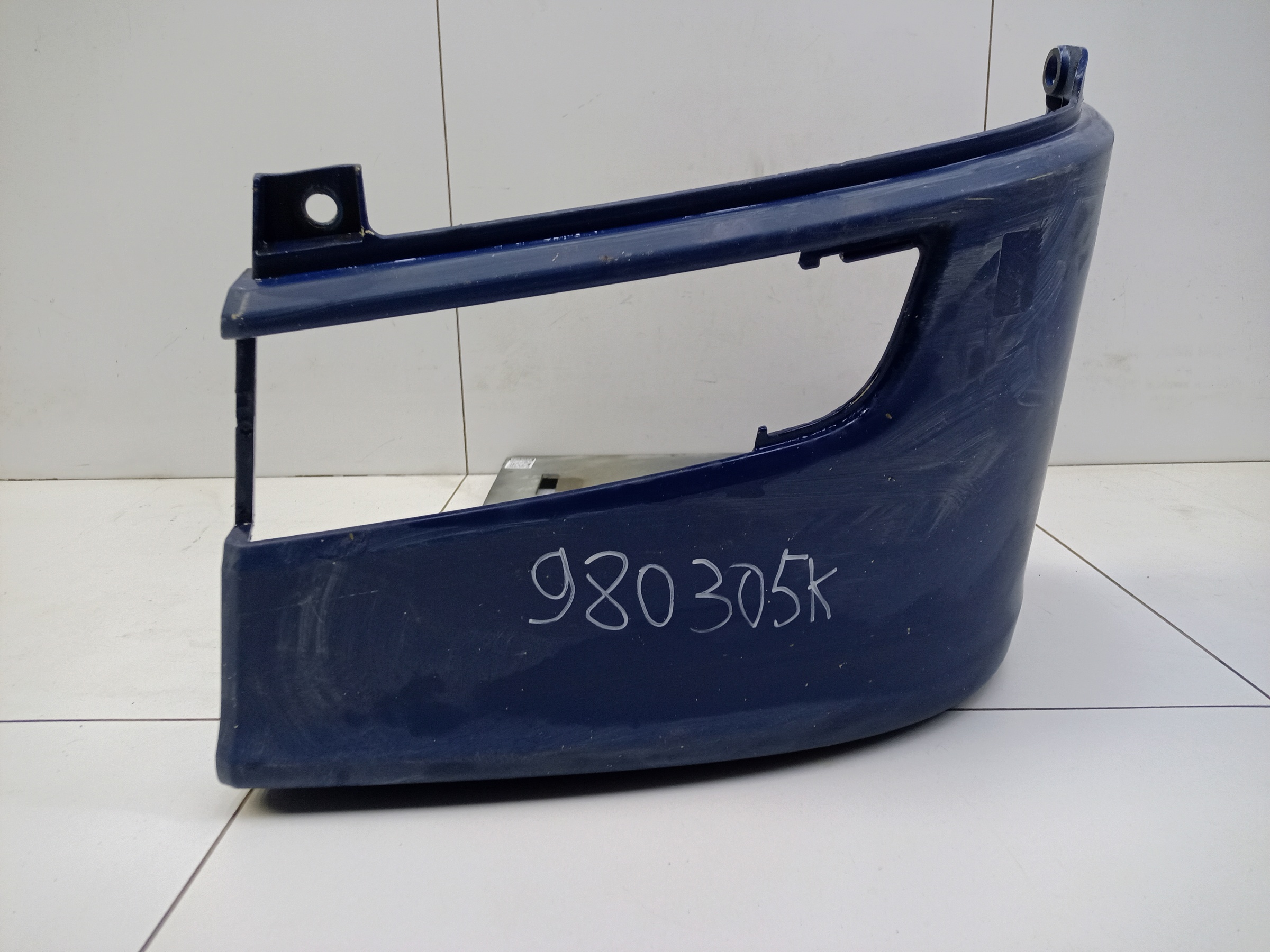 Бампер передний левая часть Scania 6 S Series