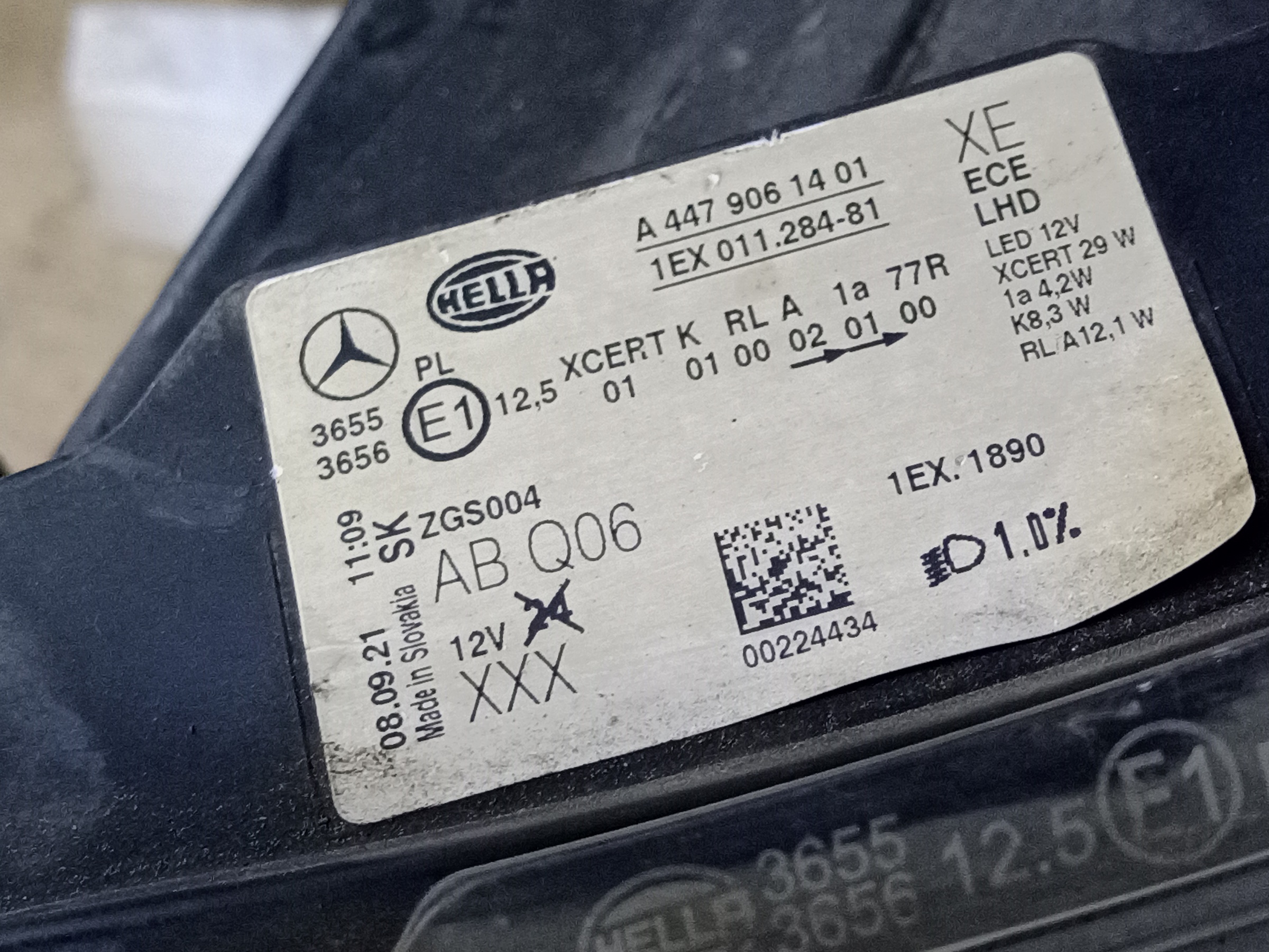 Фара передняя левая Mercedes Benz Vito W447 LED