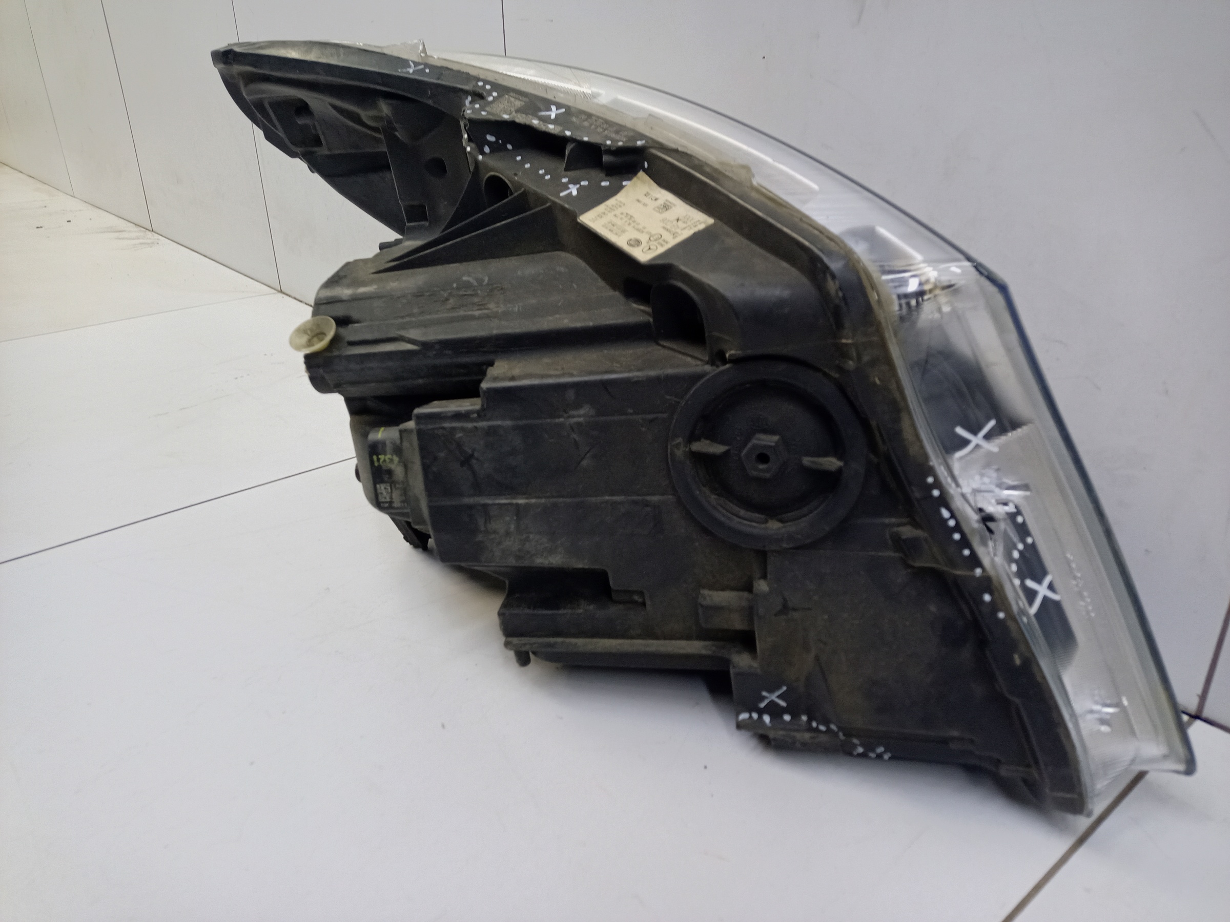 Фара передняя левая Mercedes Benz Vito W447 LED