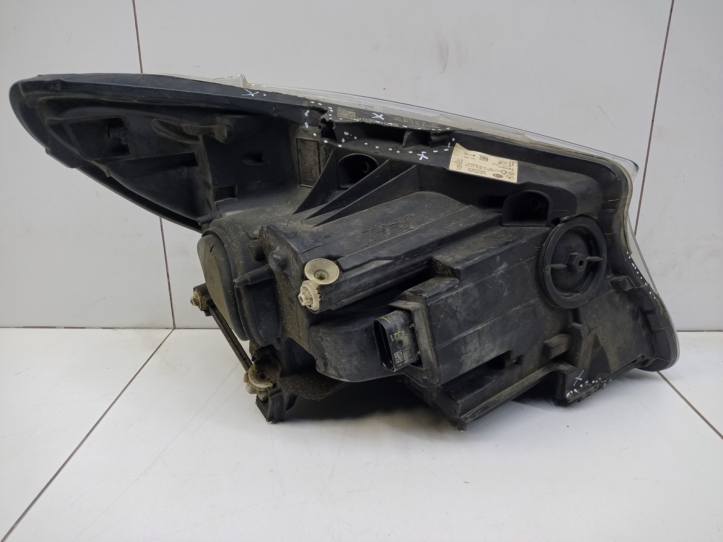 Фара передняя левая Mercedes Benz Vito W447 LED