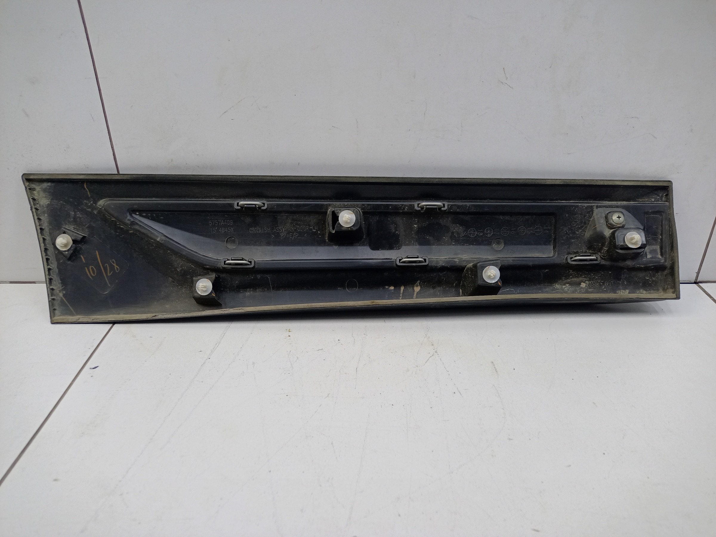 Накладка двери задней левой Mitsubishi Outlander 3 Restail 2