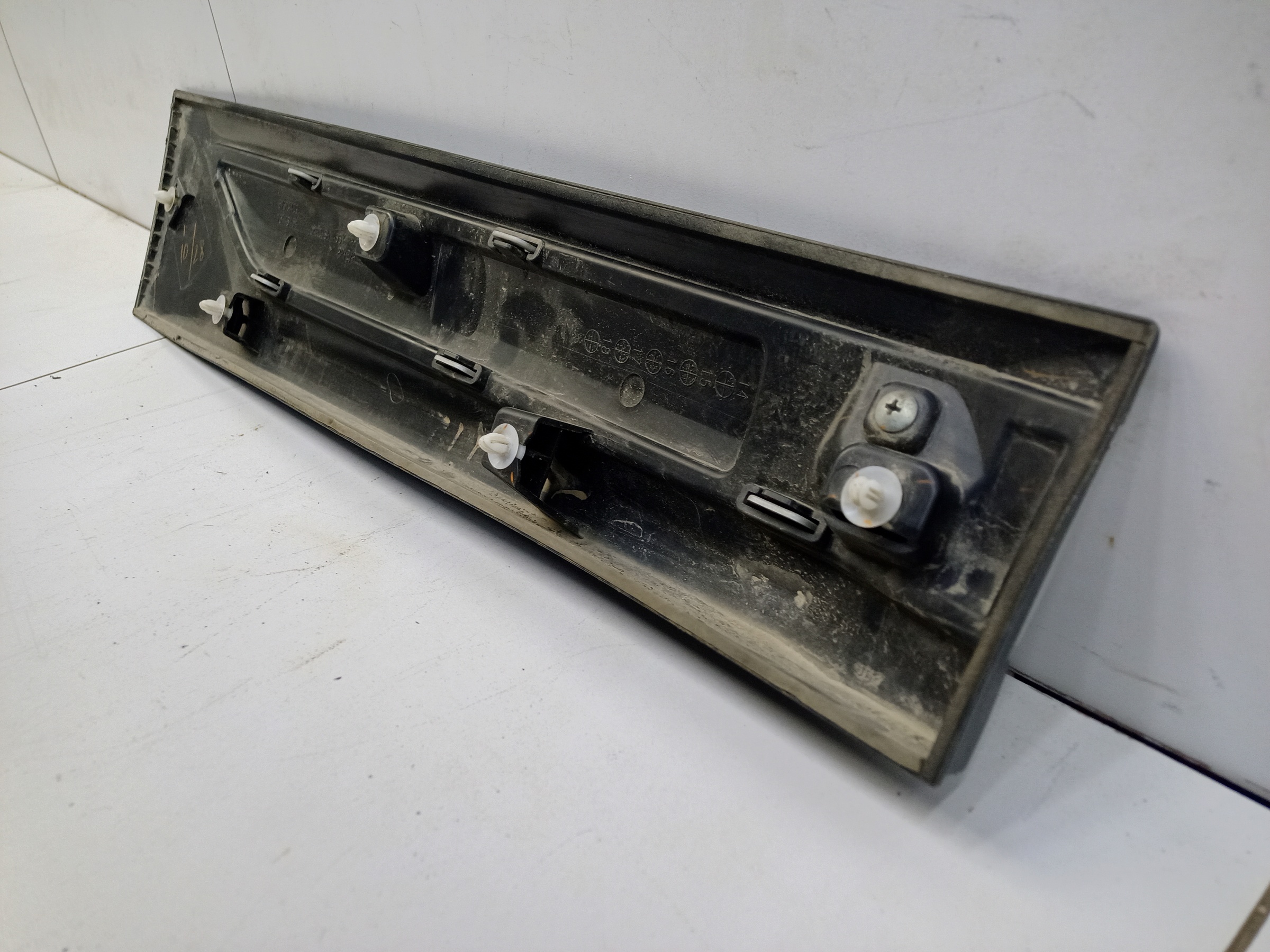 Накладка двери задней левой Mitsubishi Outlander 3 Restail 2