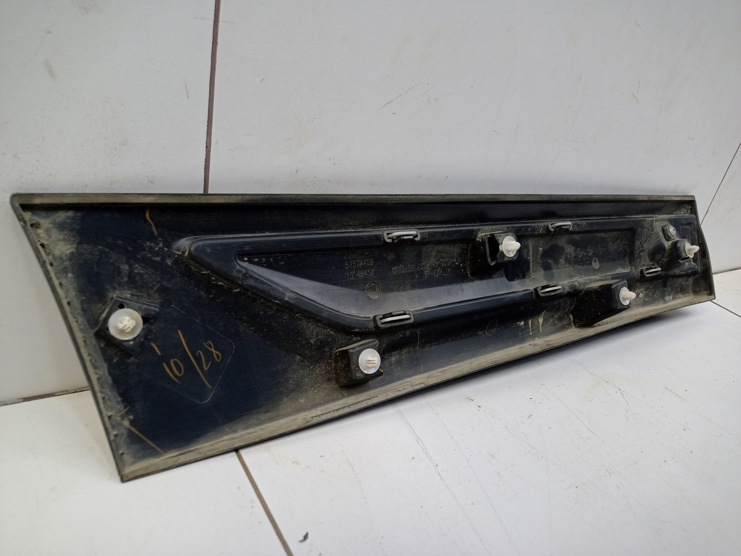 Накладка двери задней левой Mitsubishi Outlander 3 Restail 2