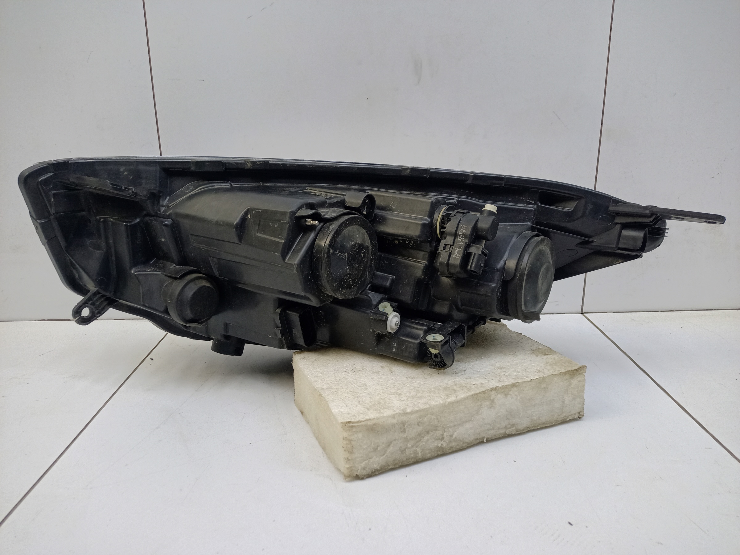 Фара передняя правая Chery Tiggo 4 Pro галоген линза