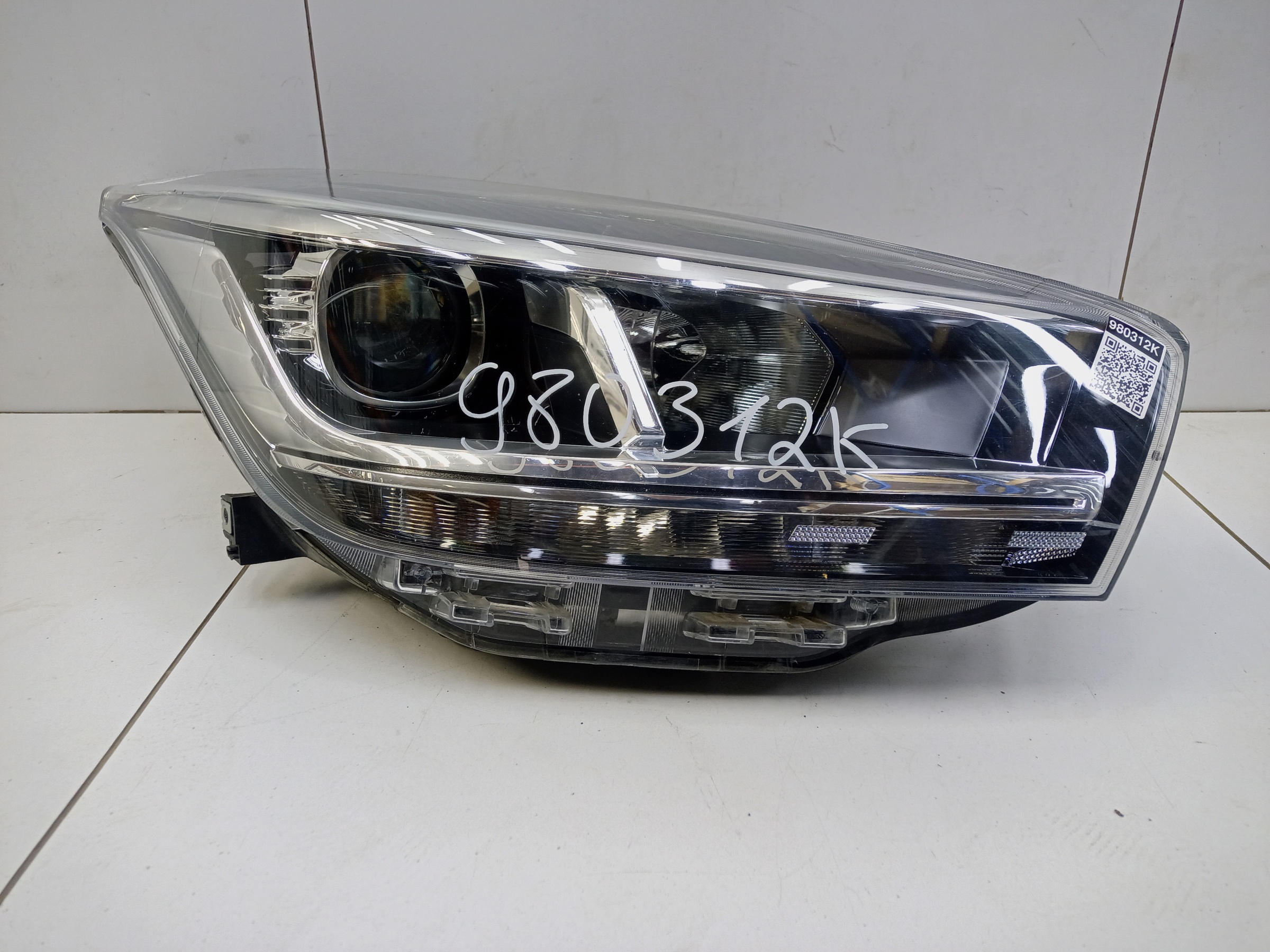 Фара передняя правая Chery Tiggo 4 Pro галоген линза