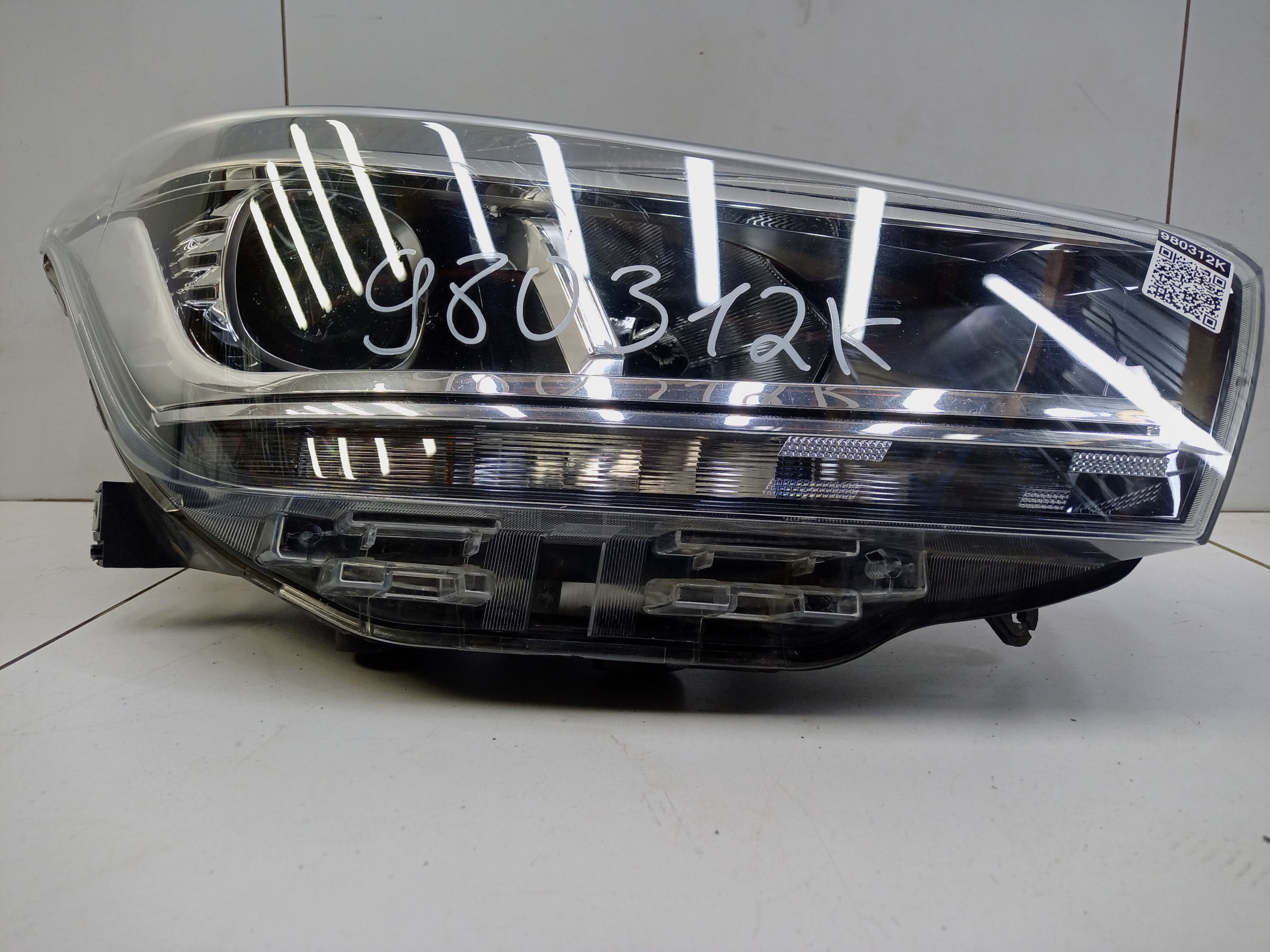 Фара передняя правая Chery Tiggo 4 Pro галоген линза