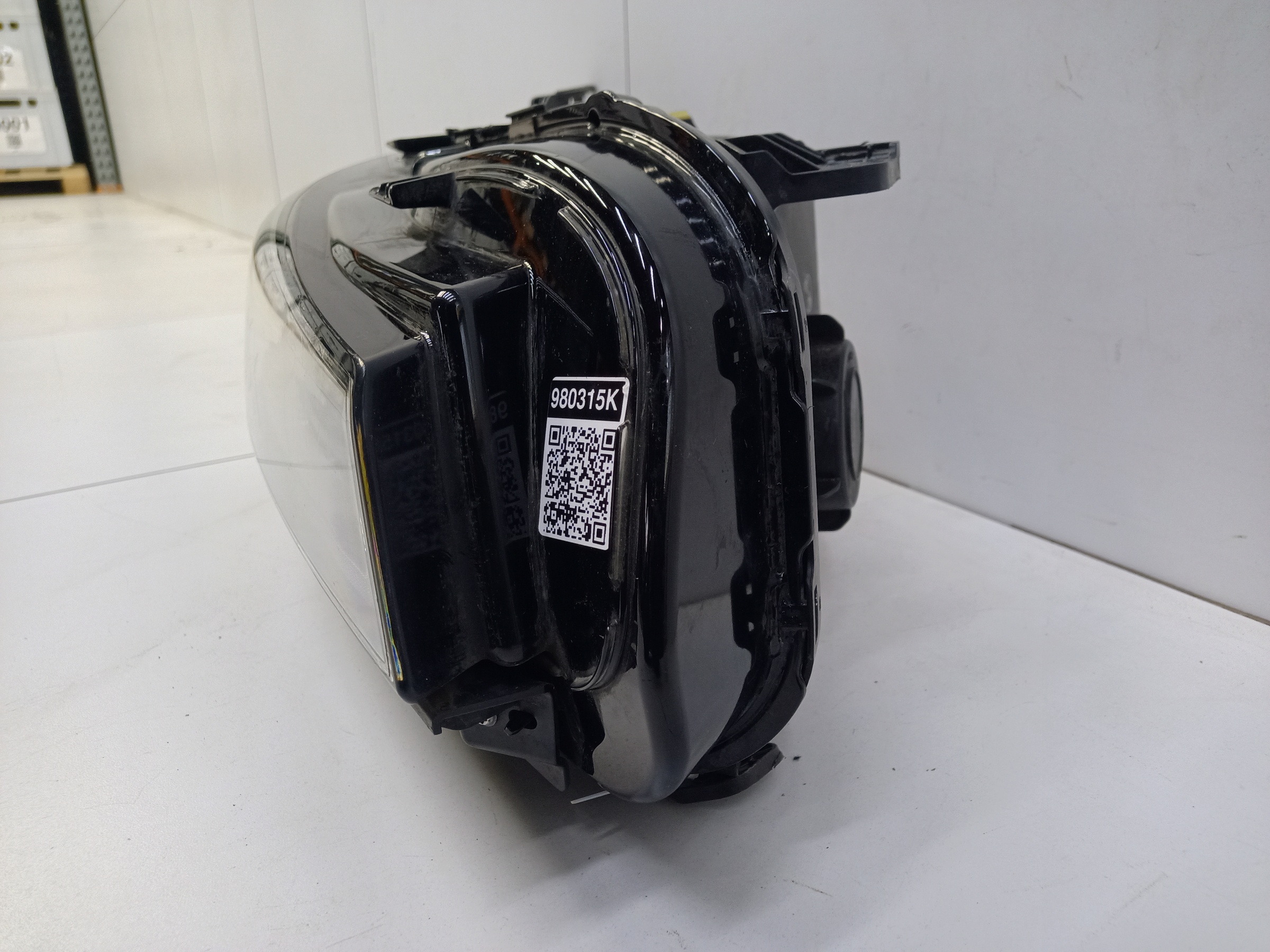 Фара передняя правая Geely Preface LED