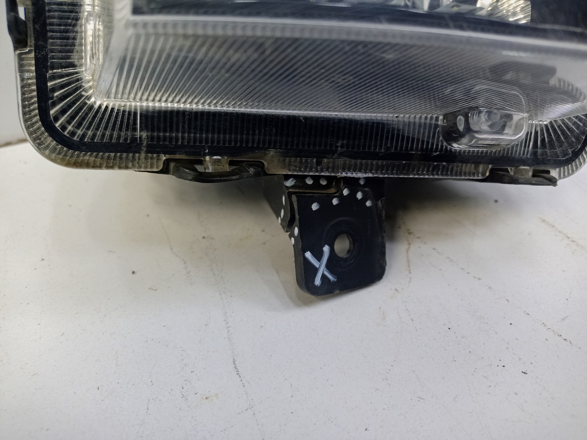 Фара ПТФ передняя правая Geely Coolray