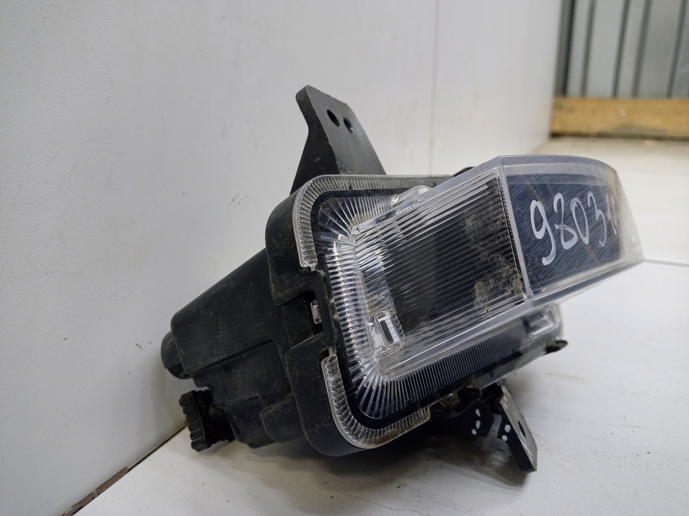 Фара ПТФ передняя правая Geely Coolray