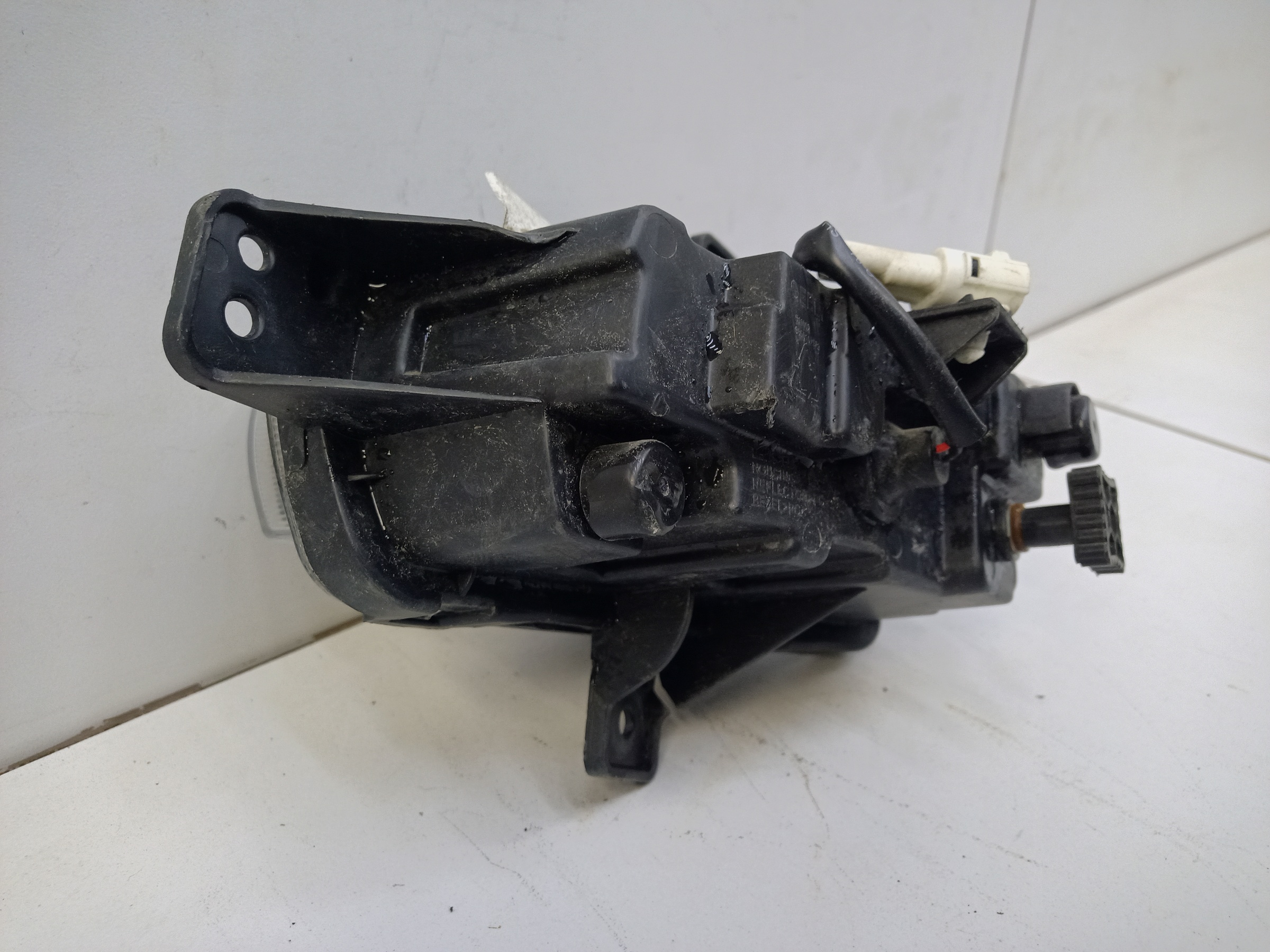 Фара ПТФ передняя правая Geely Coolray