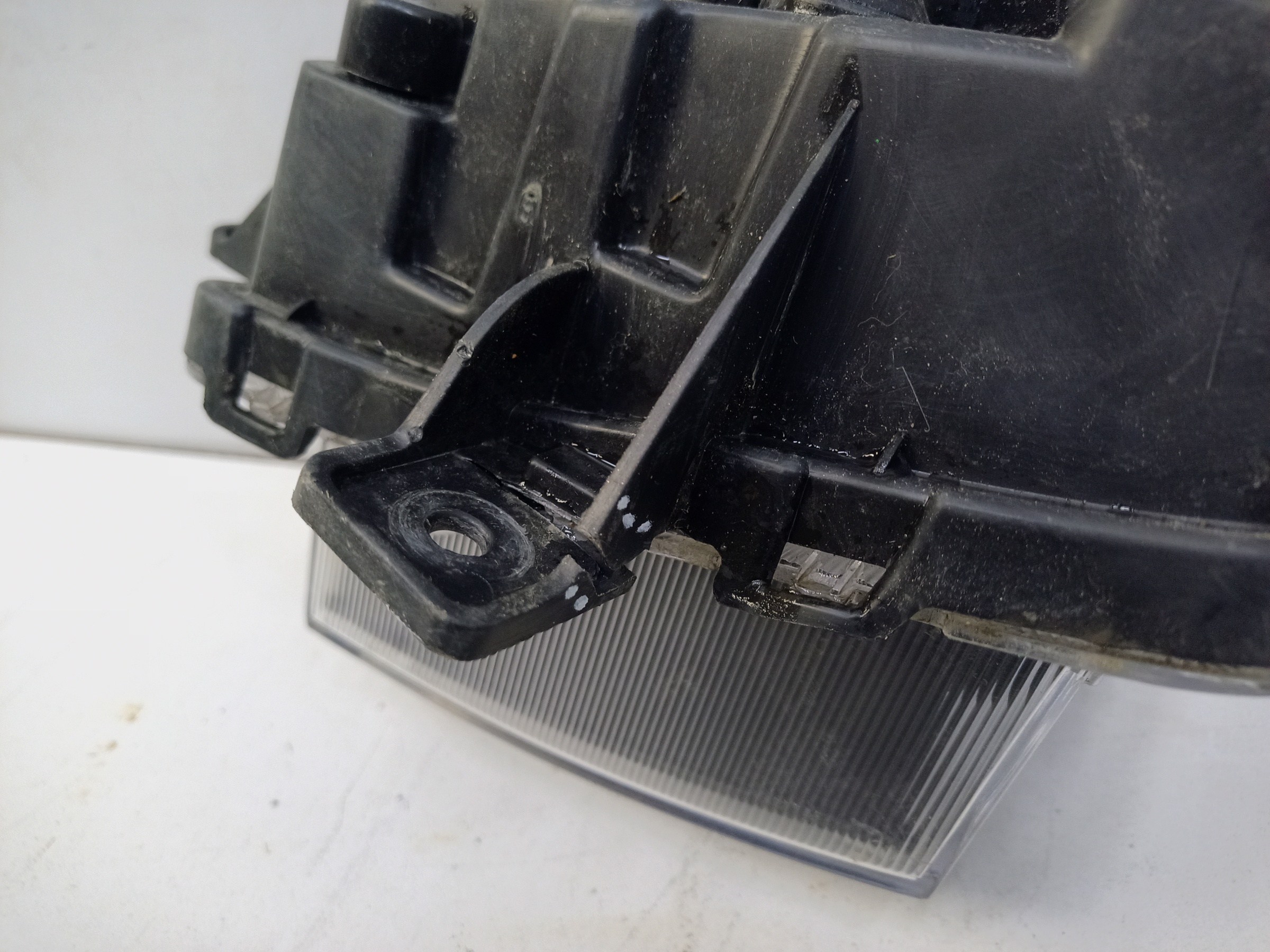 Фара ПТФ передняя правая Geely Coolray