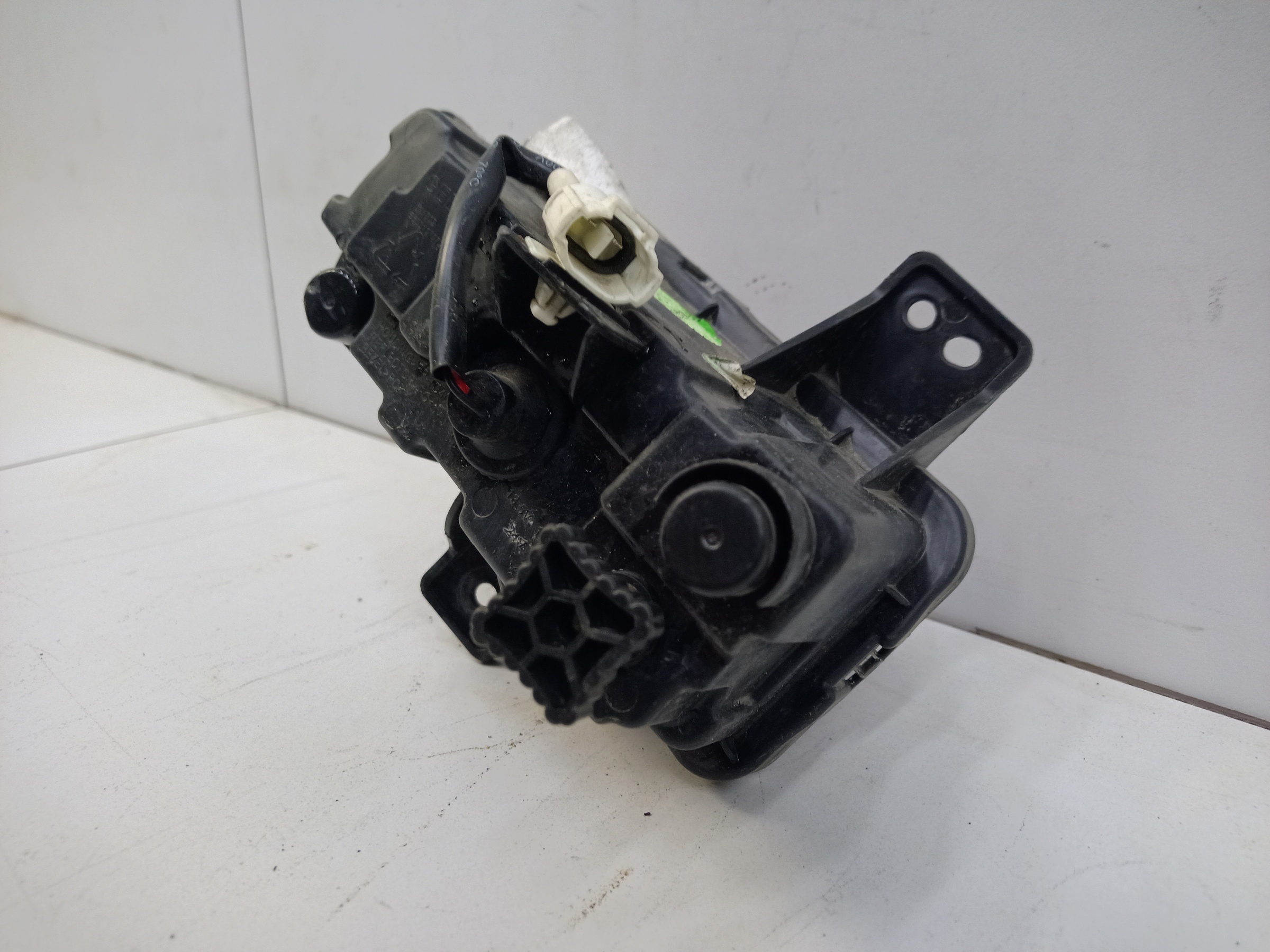 Фара ПТФ передняя правая Geely Coolray