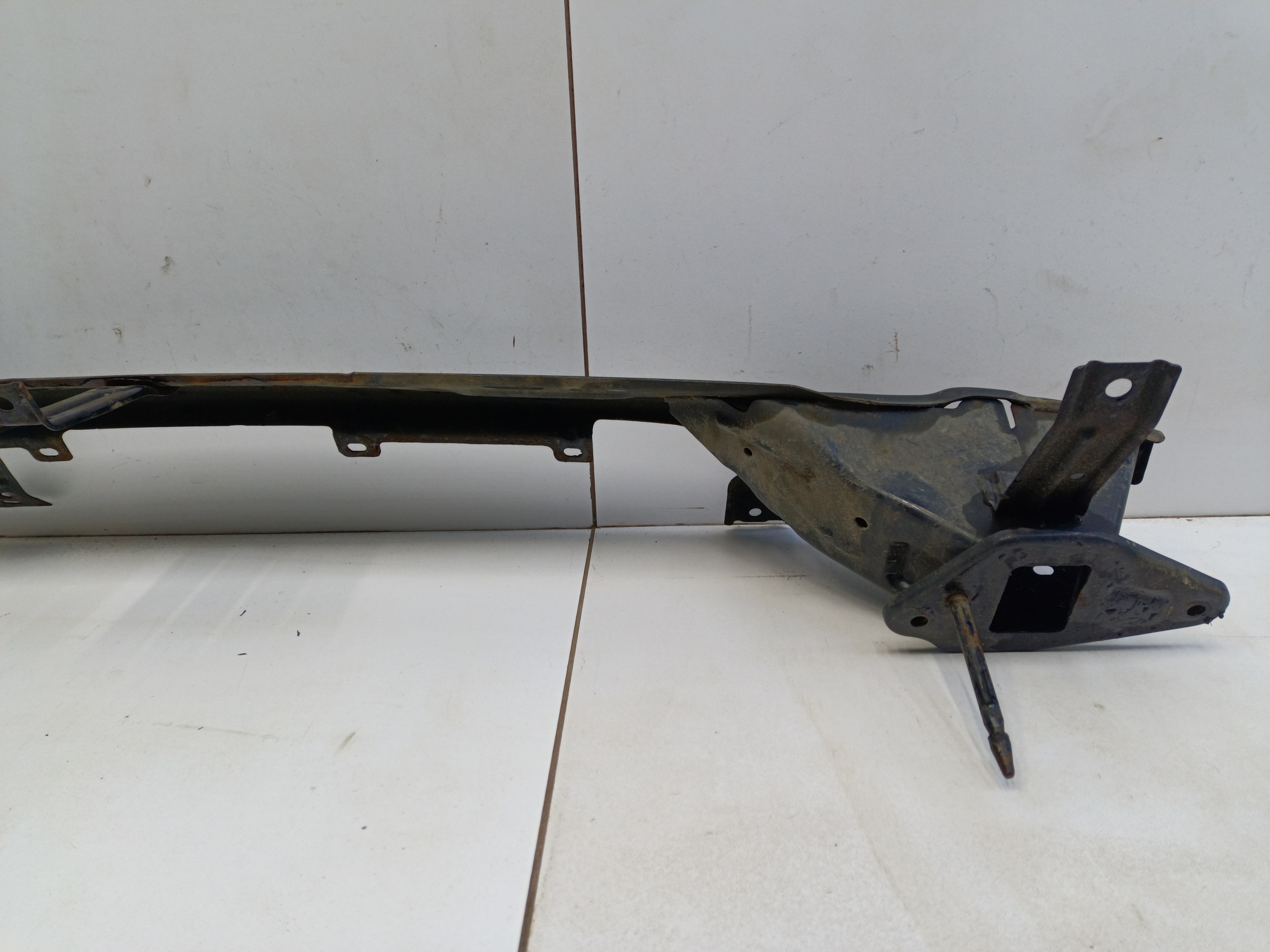 Усилитель заднего бампера Hyundai Creta 1