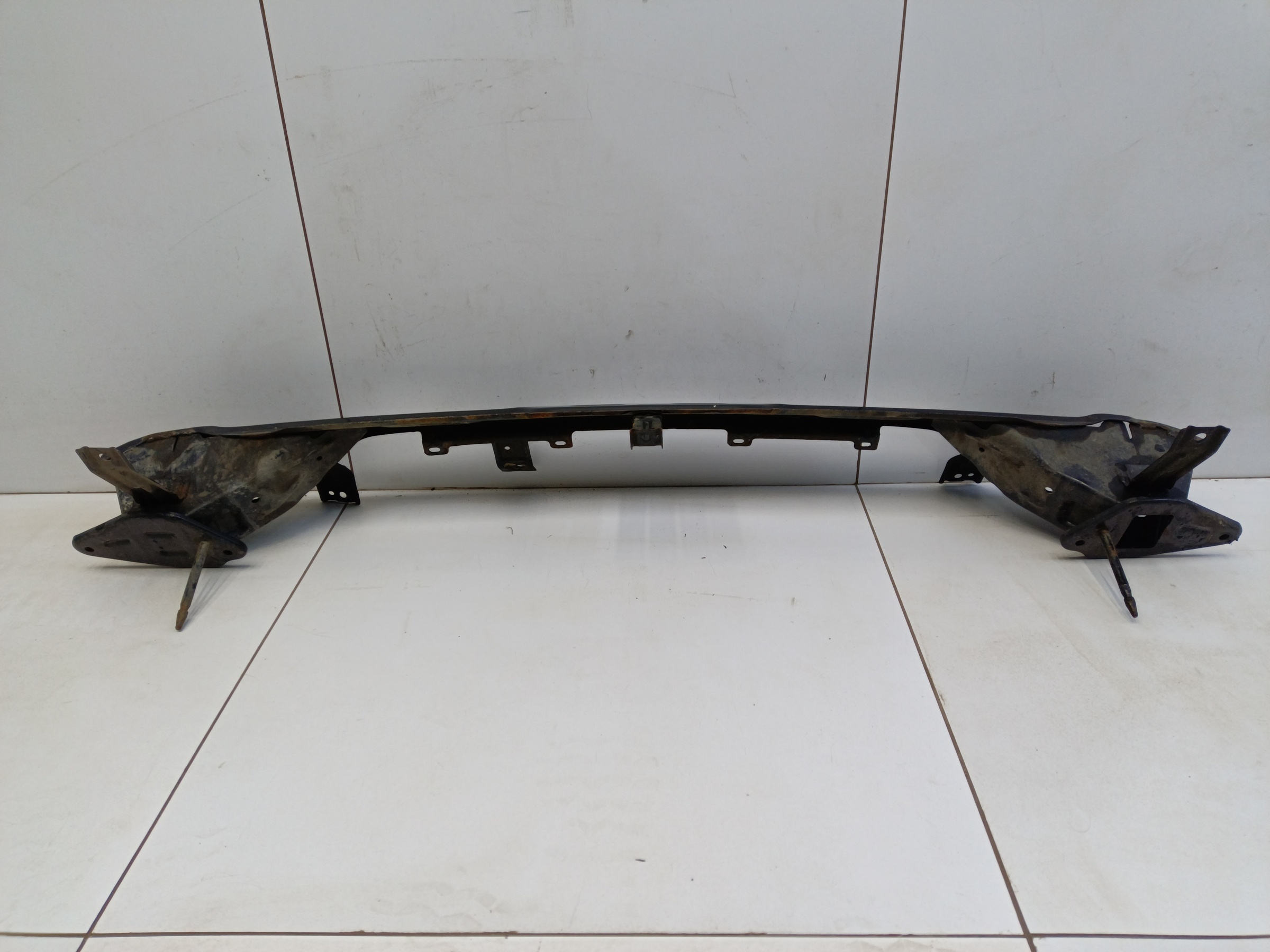 Усилитель заднего бампера Hyundai Creta 1