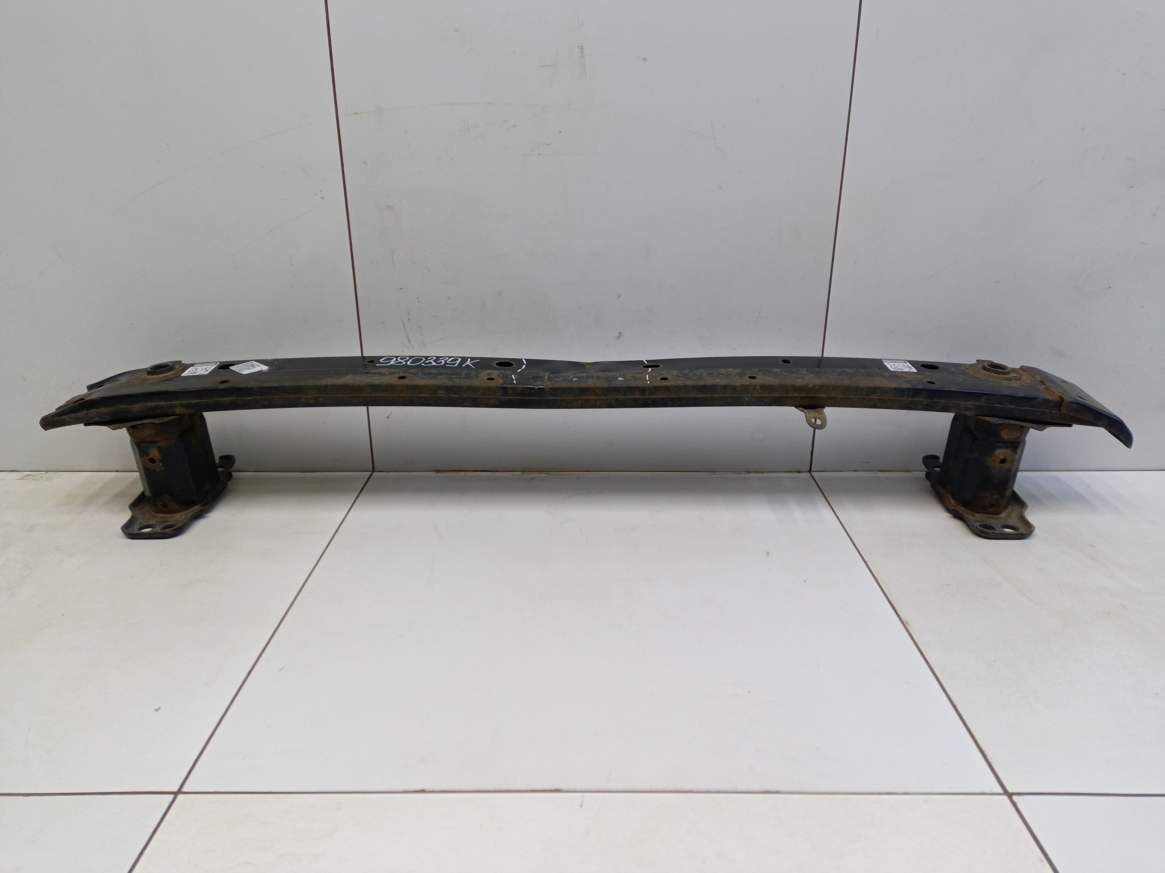 Усилитель переднего бампера Toyota RAV4 CA40