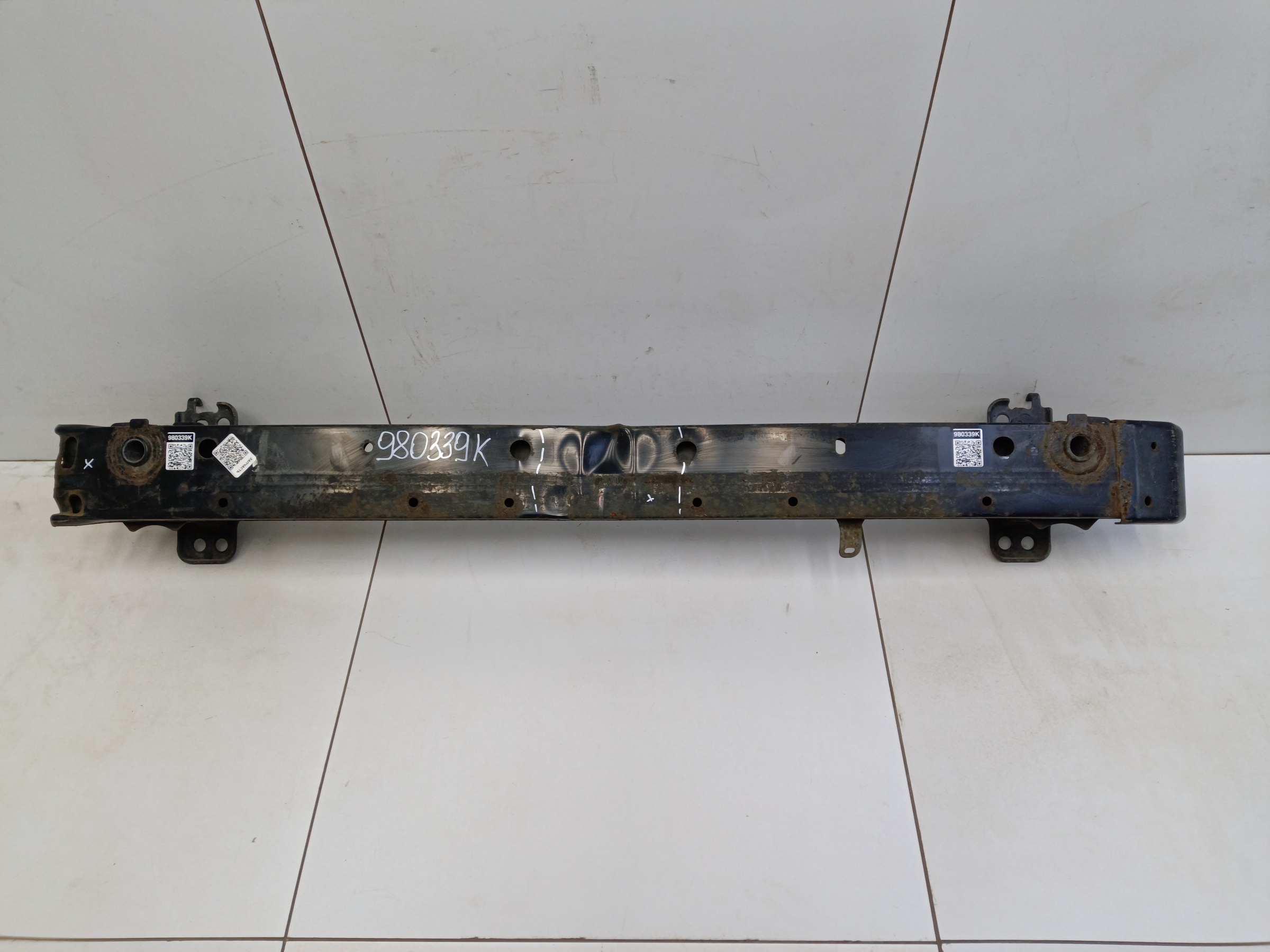 Усилитель переднего бампера Toyota RAV4 CA40