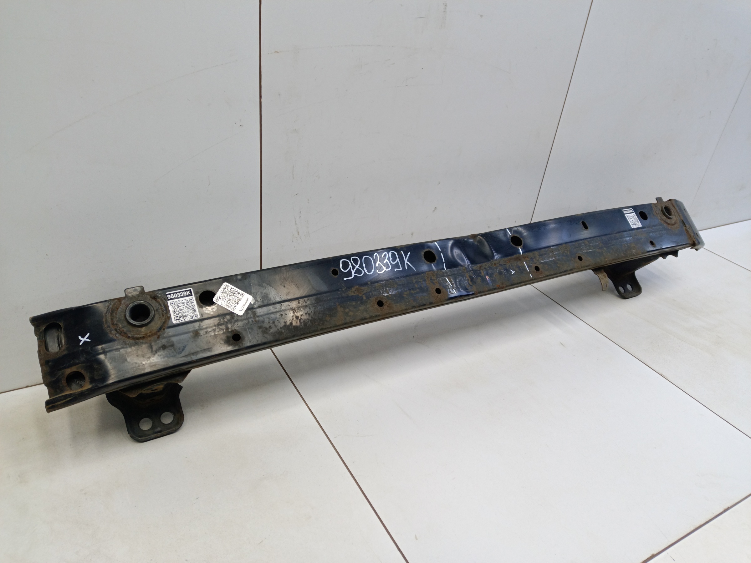 Усилитель переднего бампера Toyota RAV4 CA40