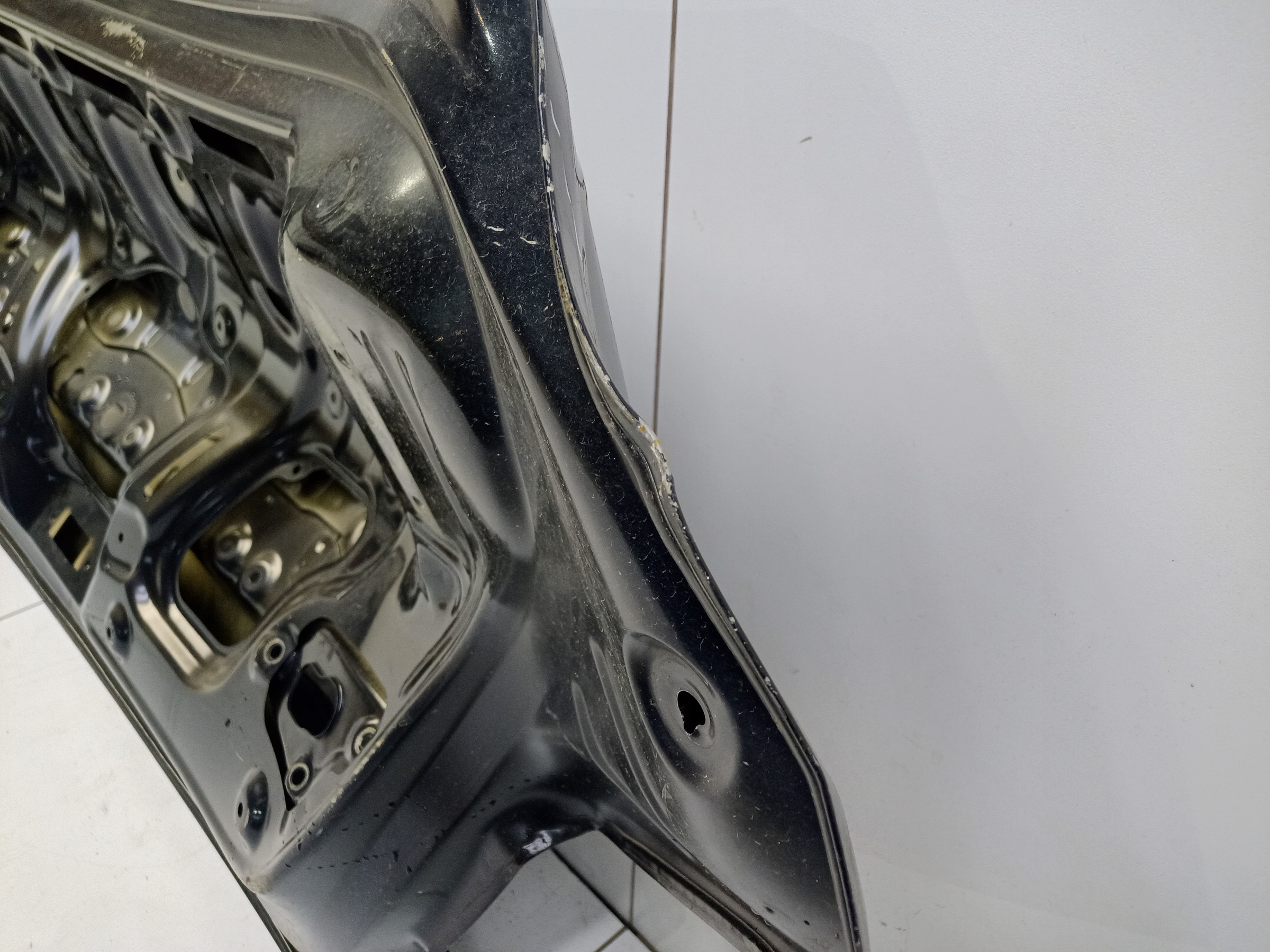 Крышка багажника Hyundai Elantra 7 под камеру