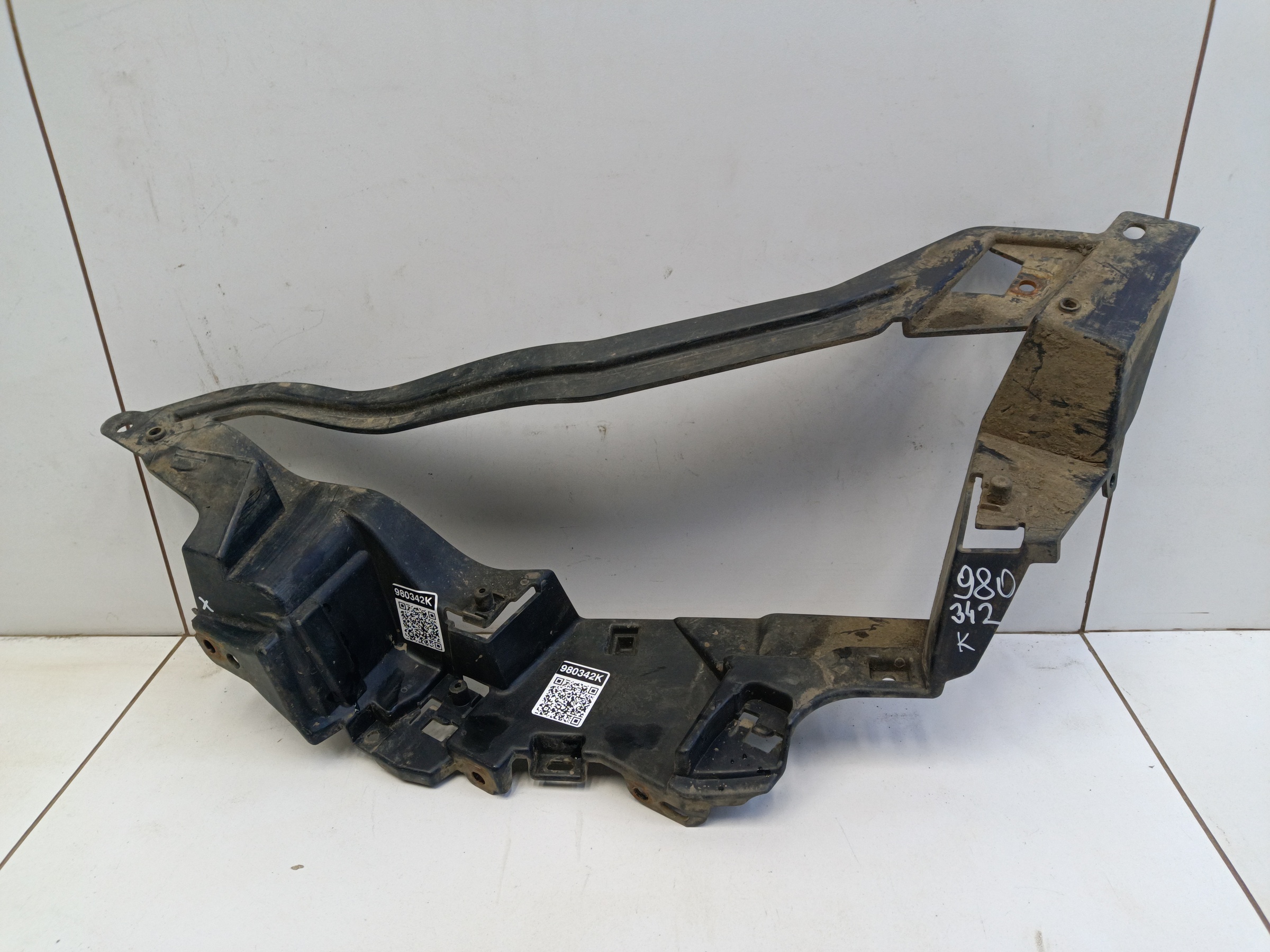 Кронштейн насадки глушителя правой BMW X7 G07