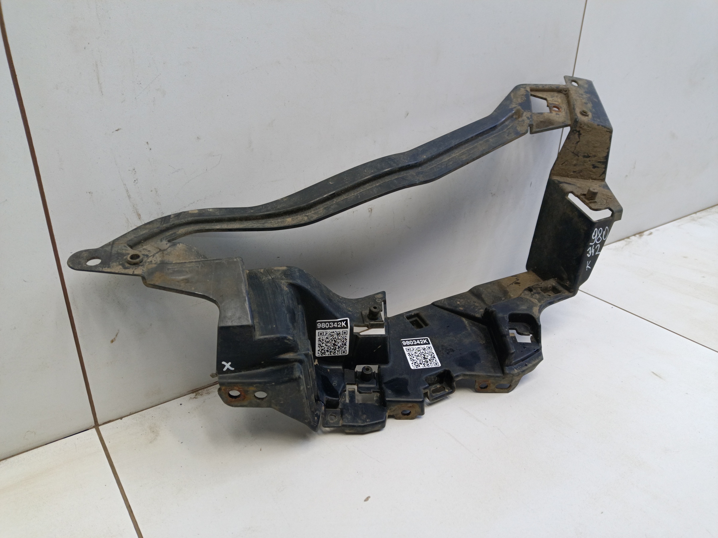 Кронштейн насадки глушителя правой BMW X7 G07