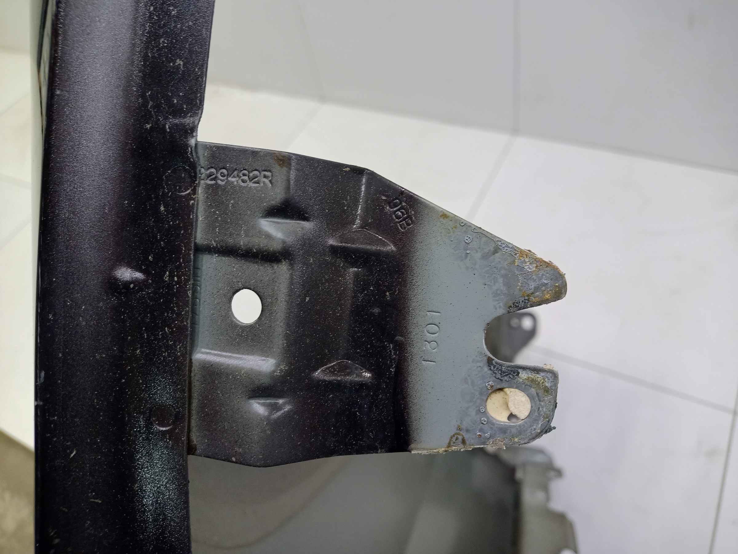 Крыло переднее правое Nissan Terrano 3