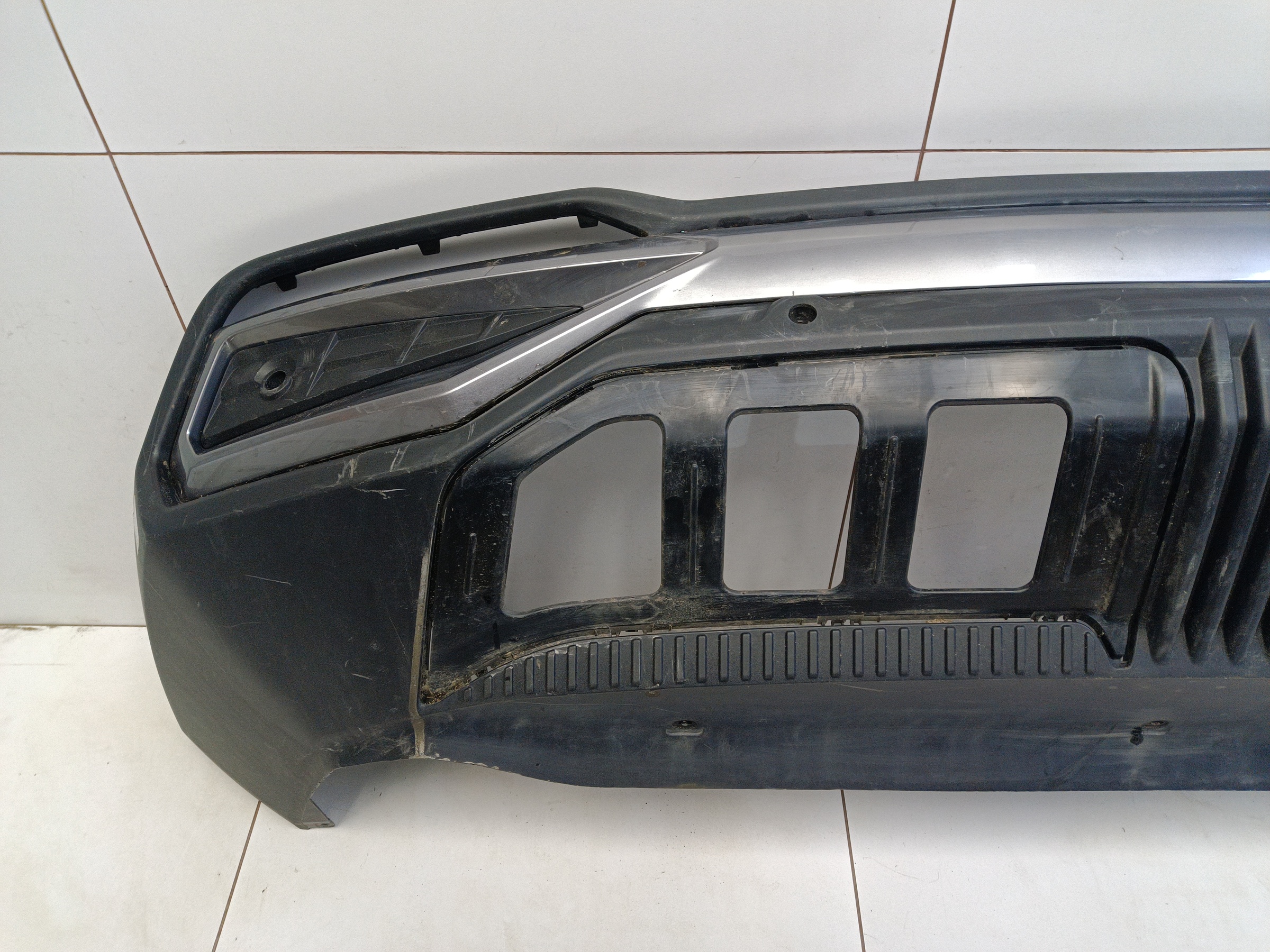 Юбка заднего бампера Geely Atlas 2