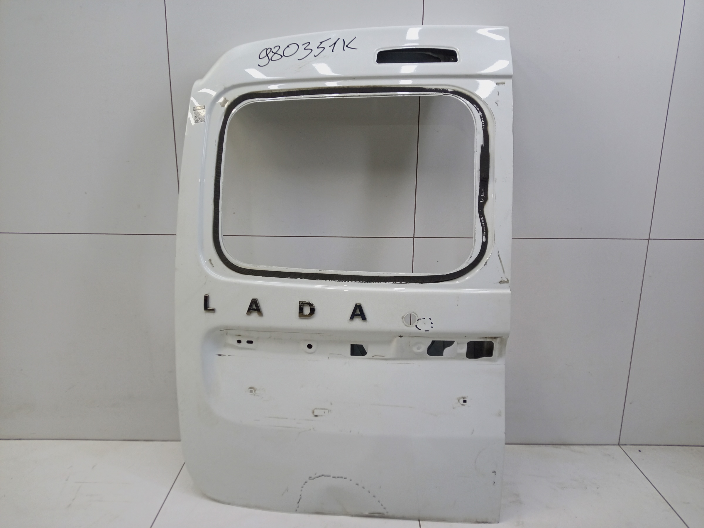 Дверь задняя левая распашная Lada Largus под стекло