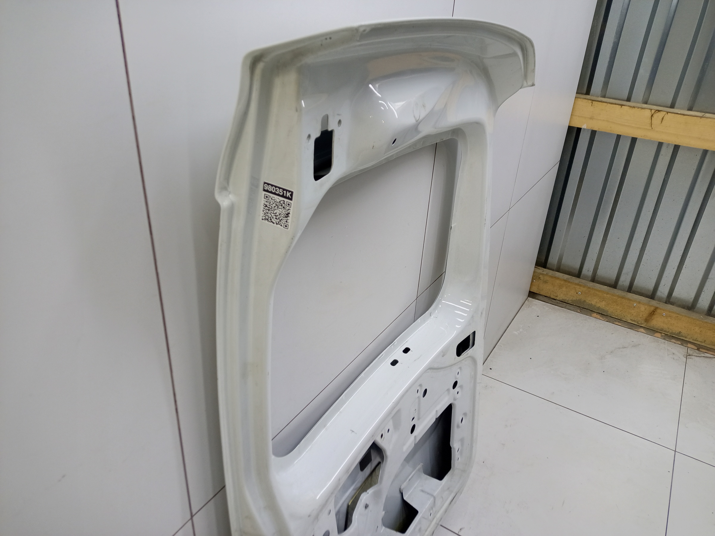 Дверь задняя левая распашная Lada Largus под стекло