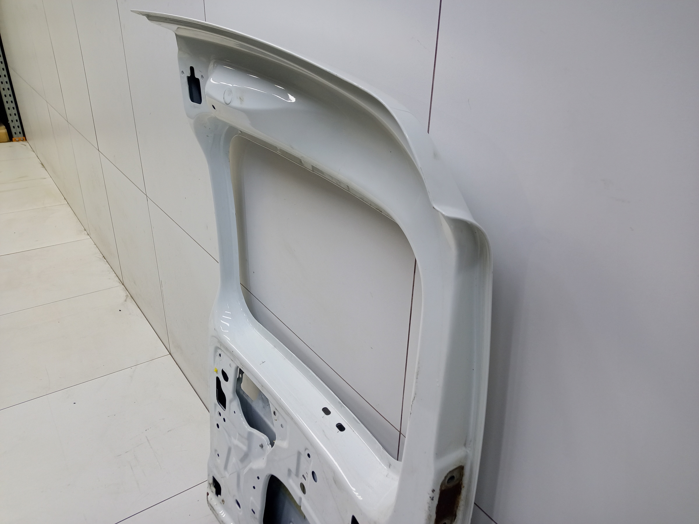 Дверь задняя левая распашная Lada Largus под стекло