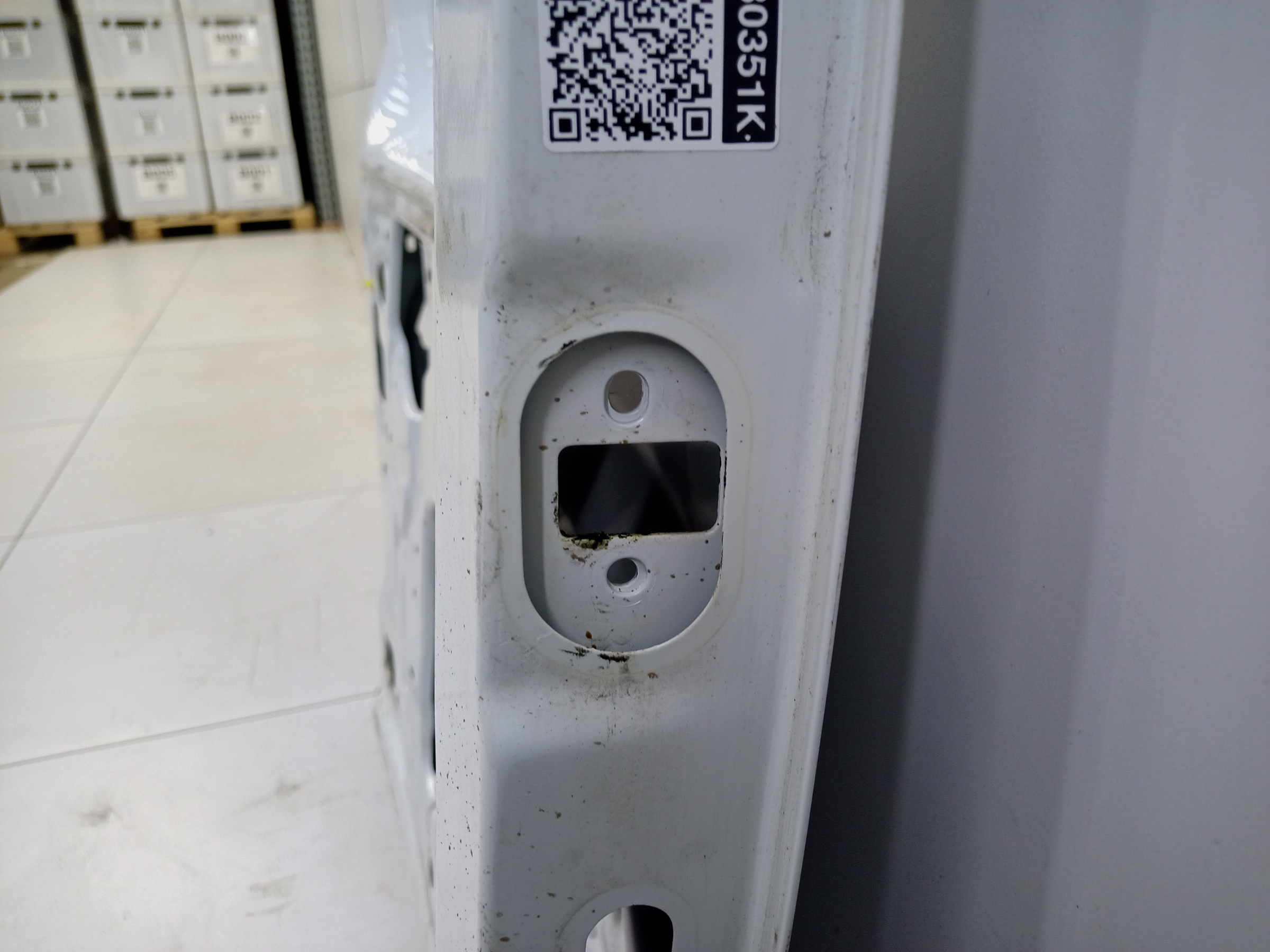 Дверь задняя левая распашная Lada Largus под стекло