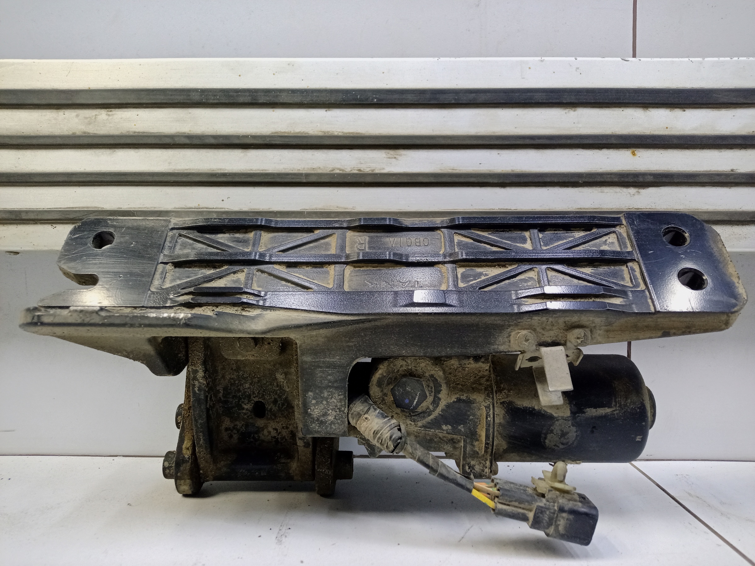 Подножка порога правого Tank 500