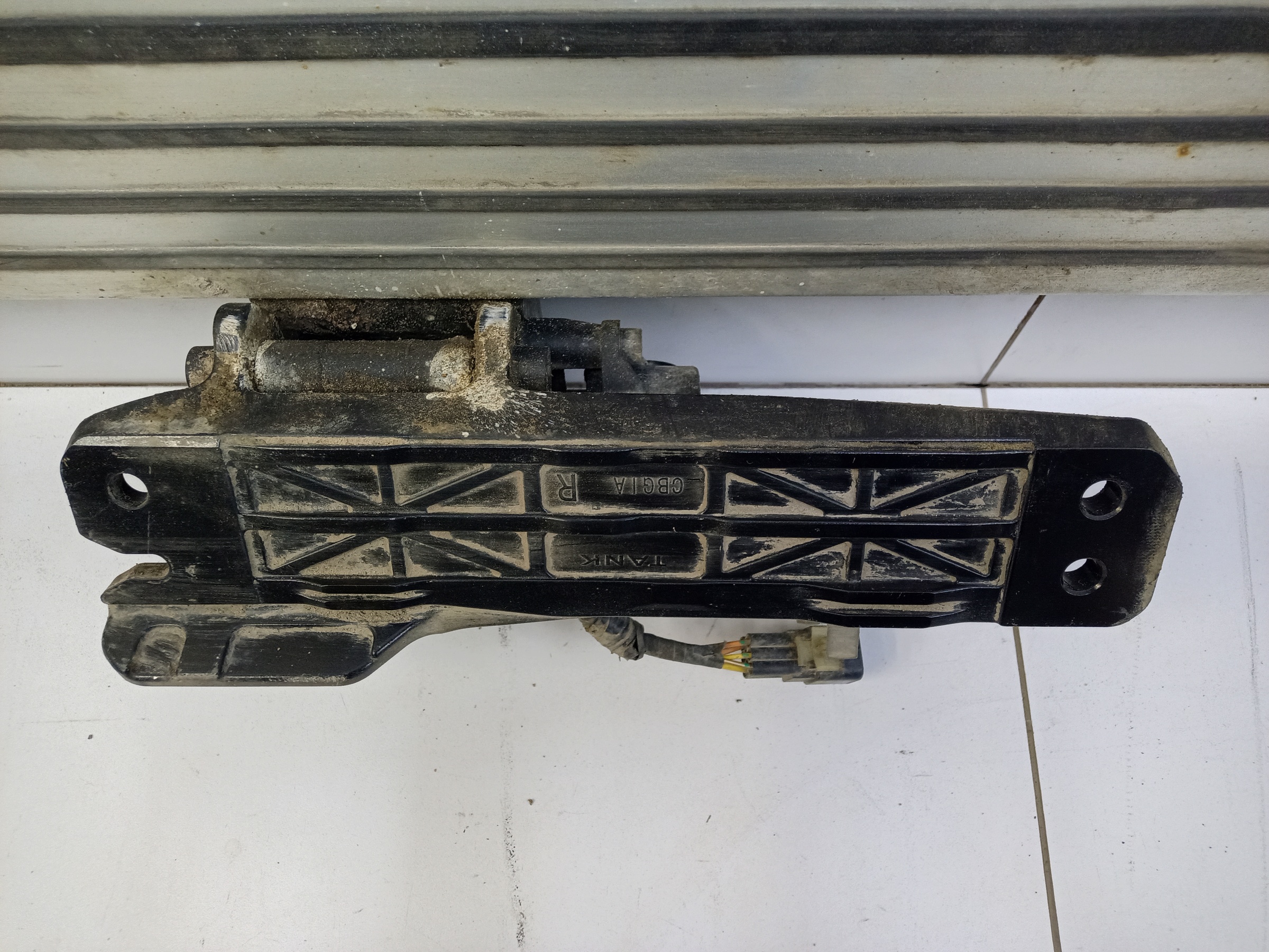 Подножка порога правого Tank 500